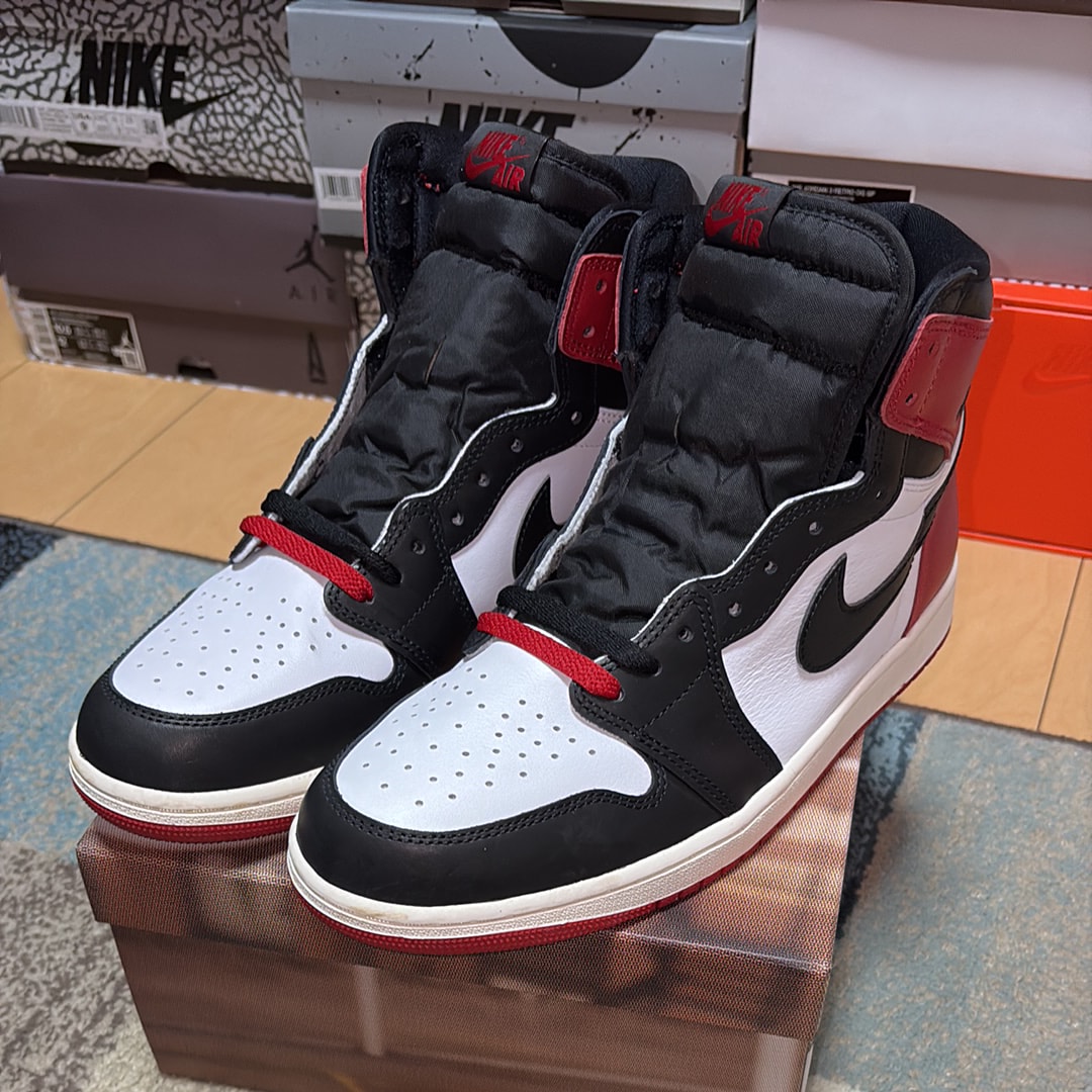 ナイキ エアジョーダン1 レトロ ハイ OG "ブラックトゥリイマジンド"