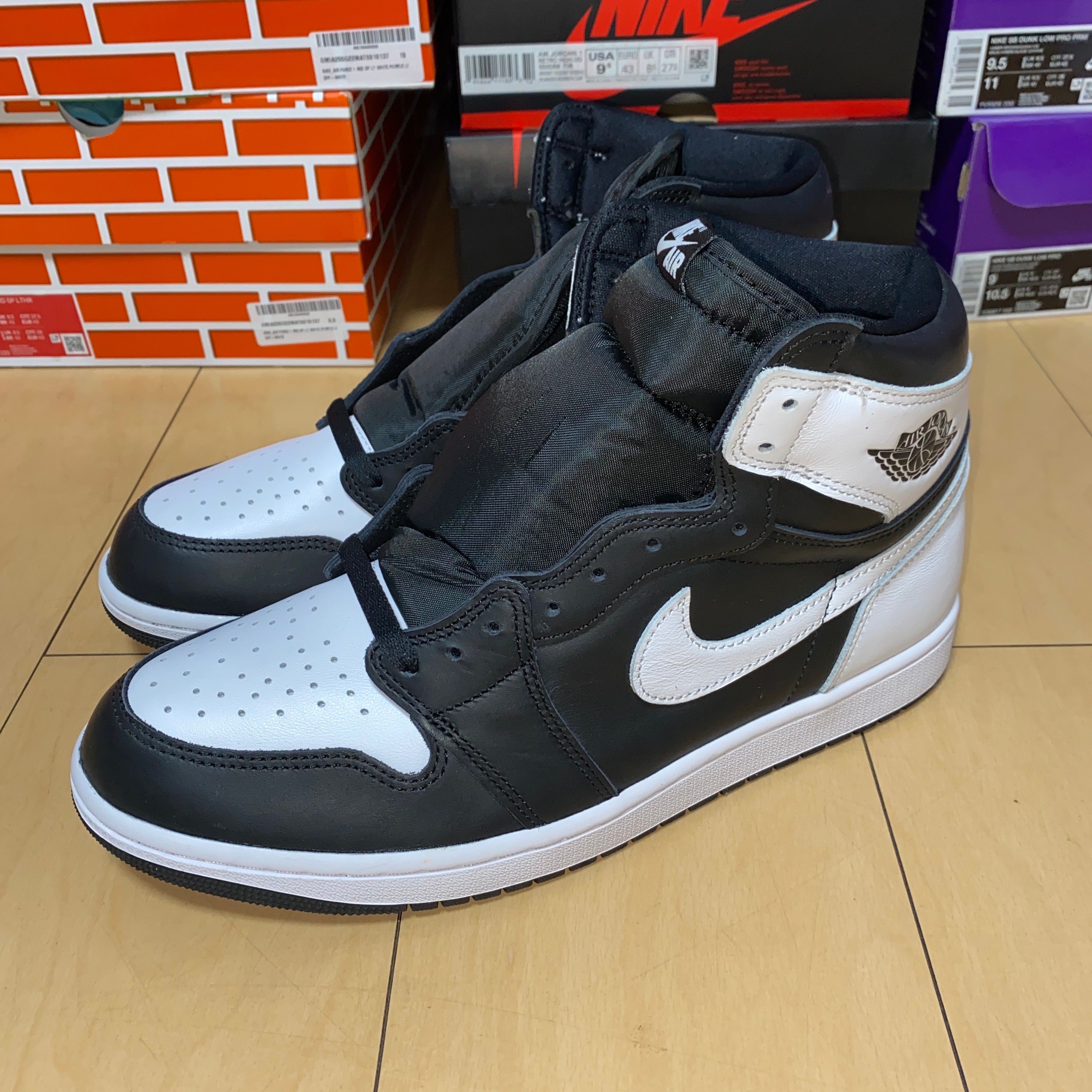 Nike Air Jordan 1 Retro High OG "Black/White"