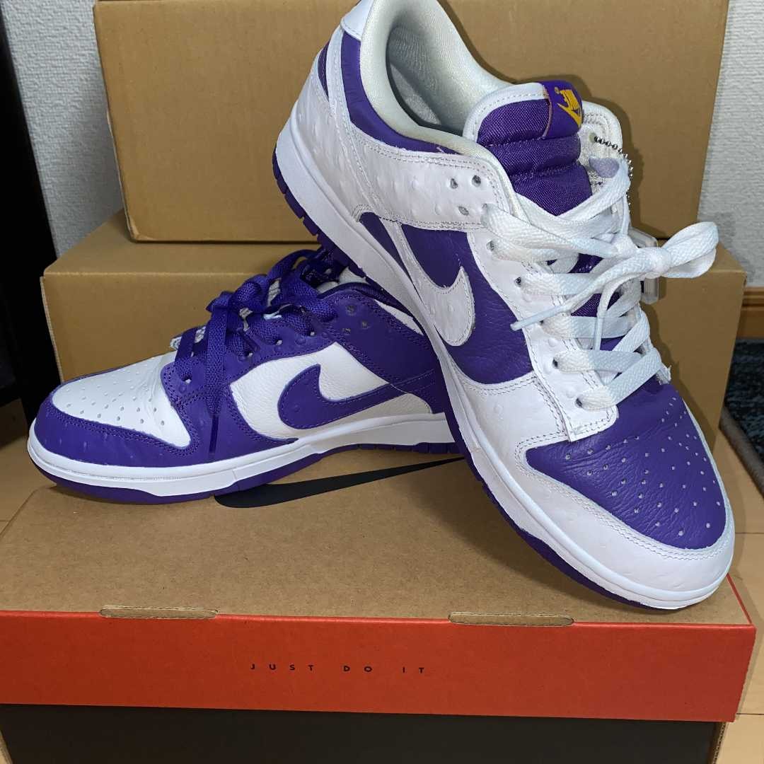 Nike Women's Dunk Low "Made You Look"