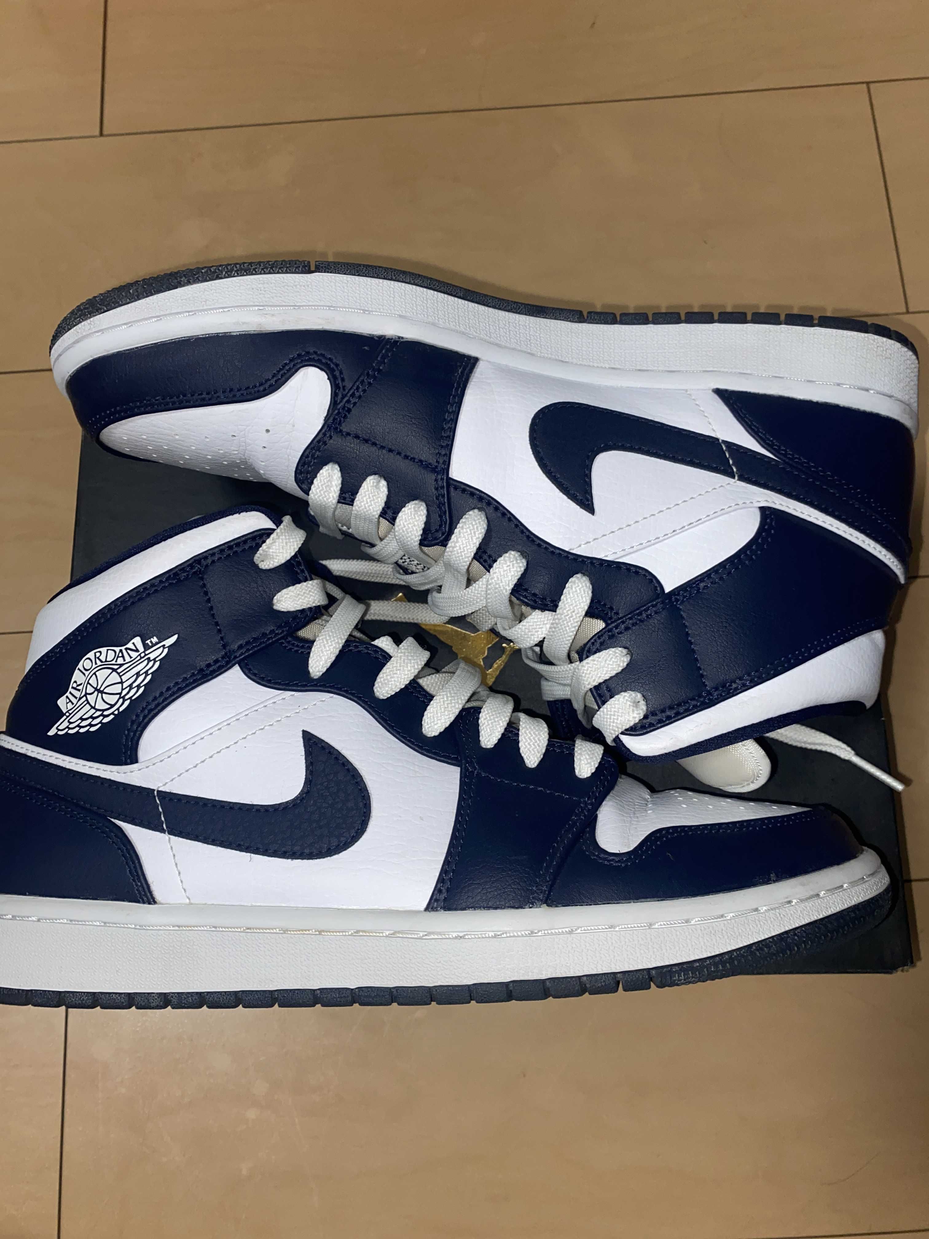 Nike Air Jordan 1 Mid "White Metallic Gold Obsidian"