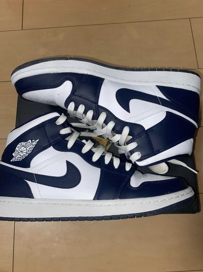 Nike Air Jordan 1 Mid "White Metallic Gold Obsidian"