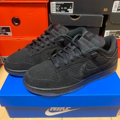 UNDEFEATED × Nike Dunk Low SP "5 ON IT"