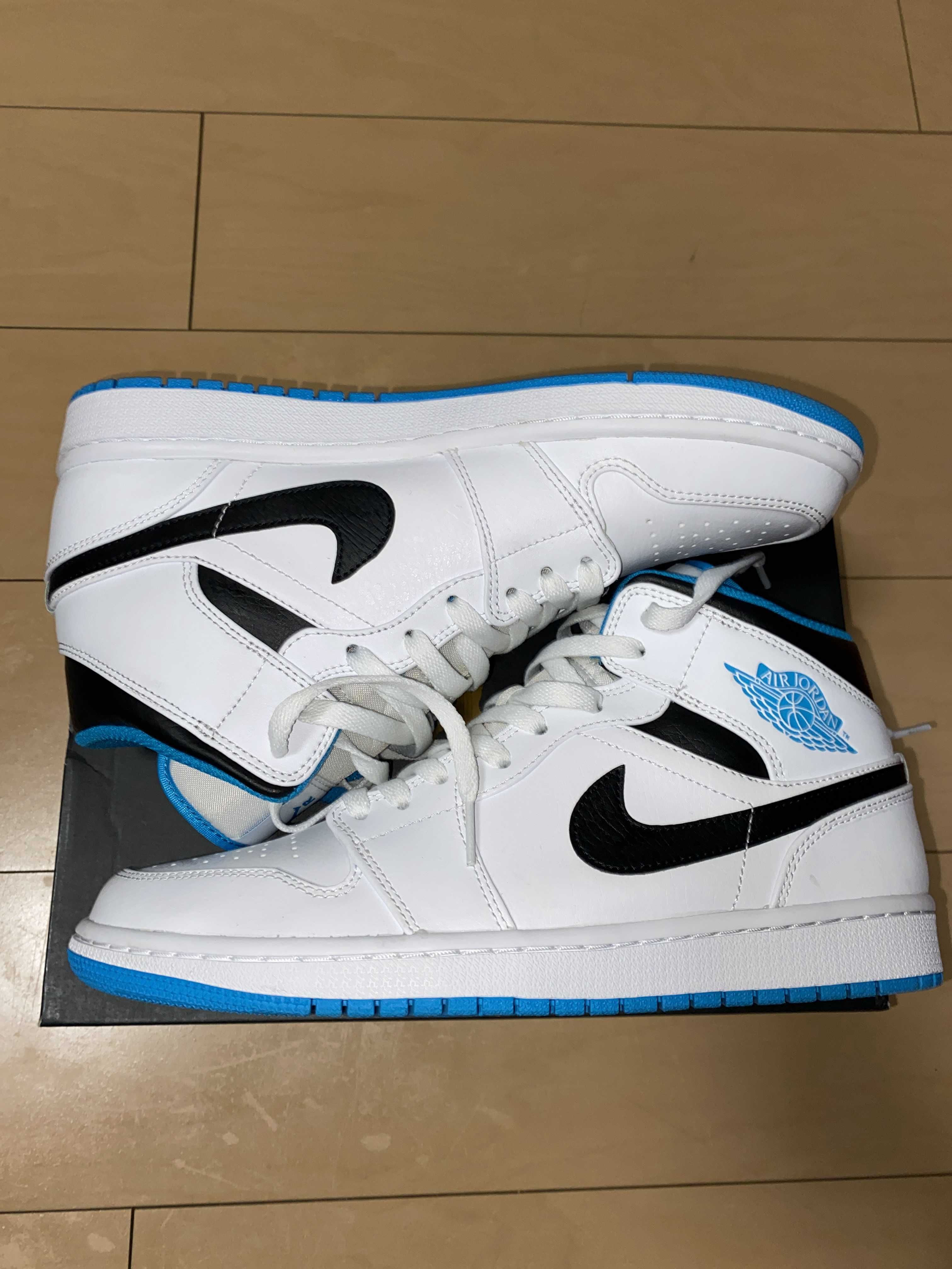 Nike Air Jordan 1 Mid "White/Laser blue"