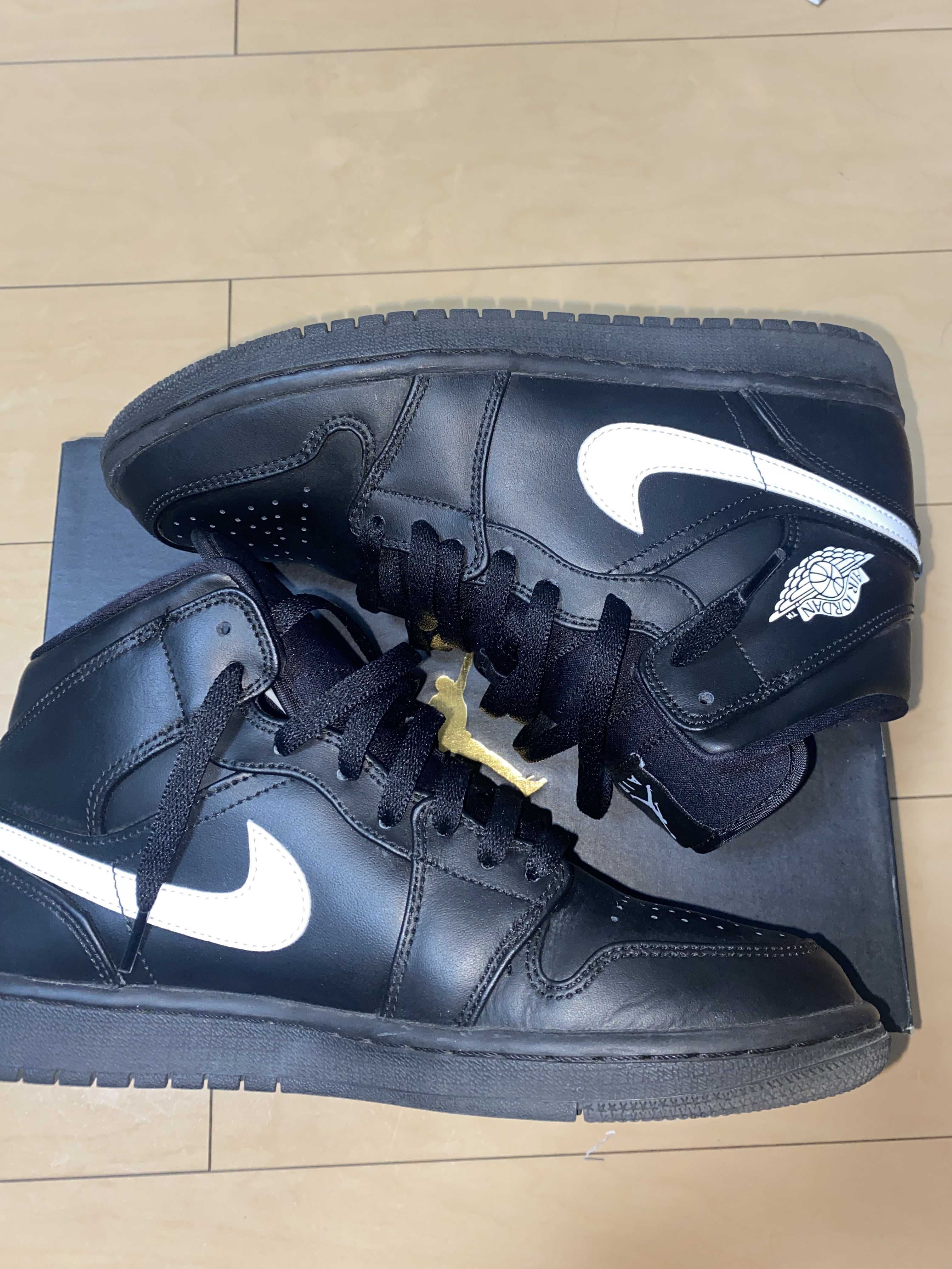 Nike Air Jordan 1 Mid "Black/White" (2018)