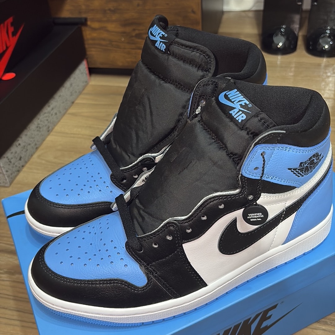 Nike Air Jordan 1 Retro High OG "University Blue/UNC Toe"
