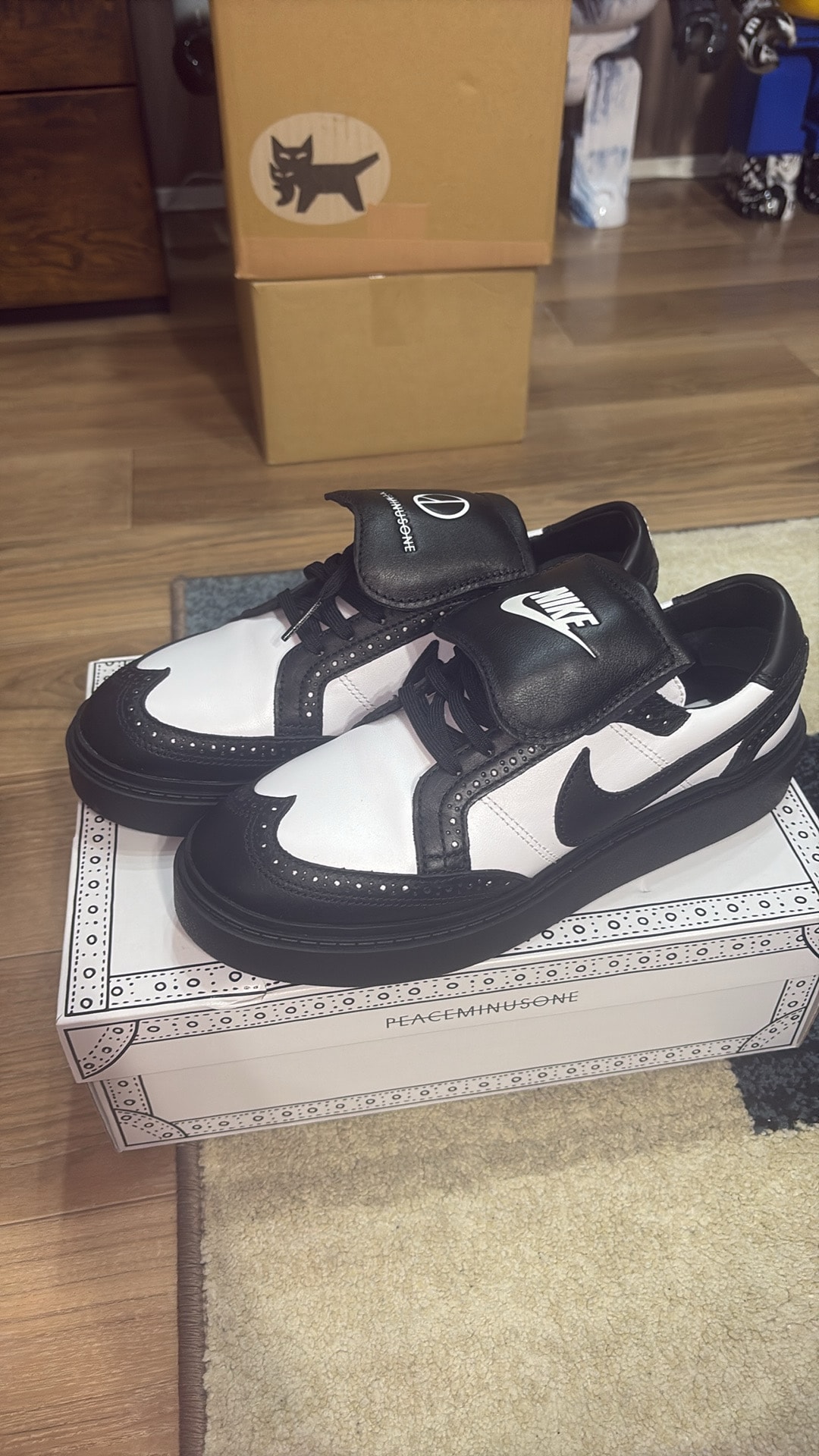 PEACEMINUSONE × Nike Kwondo 1 "Black and White" / G-DRAGON