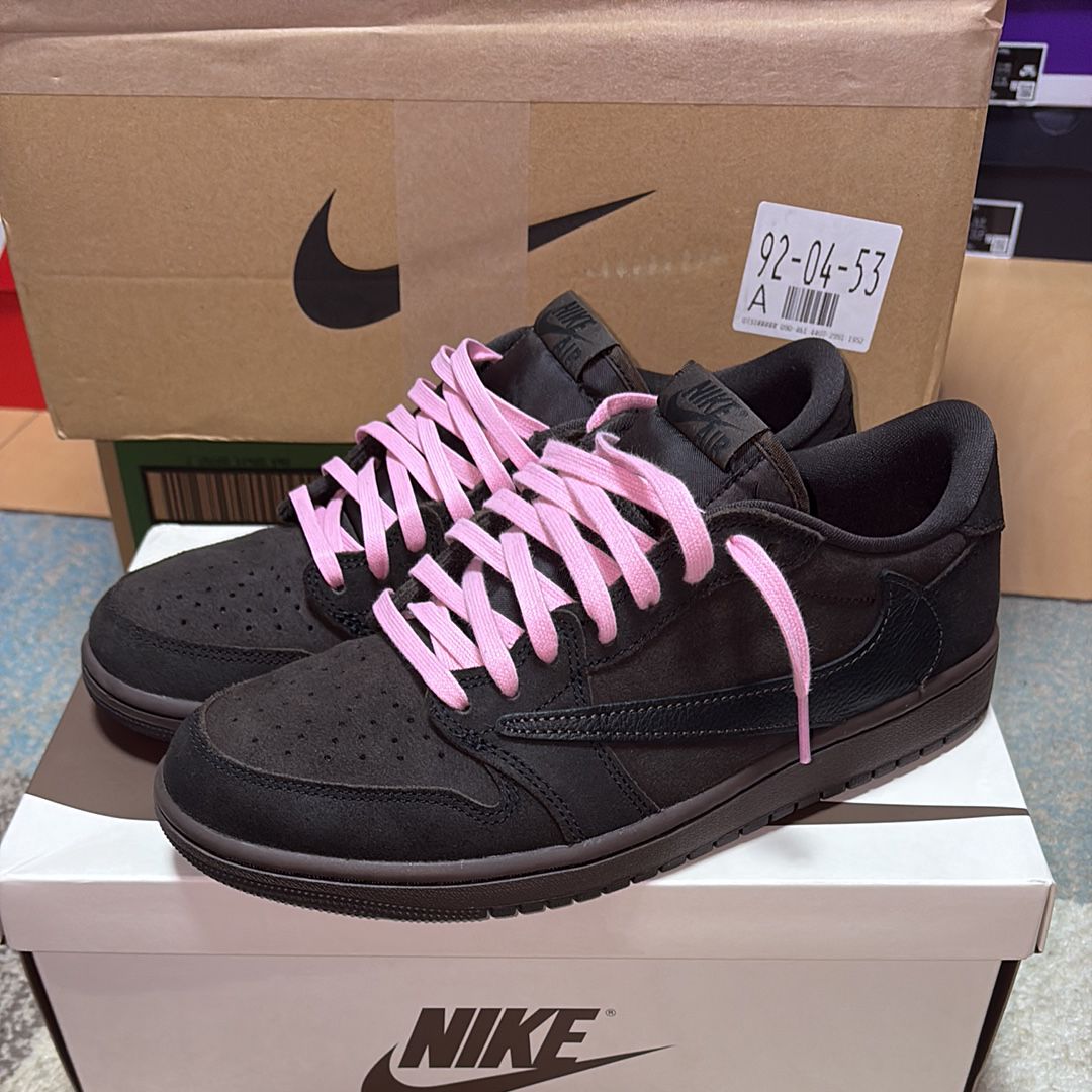 Travis Scott × Nike Air Jordan 1 Low OG SP "Velvet Brown and Dark Mocha"