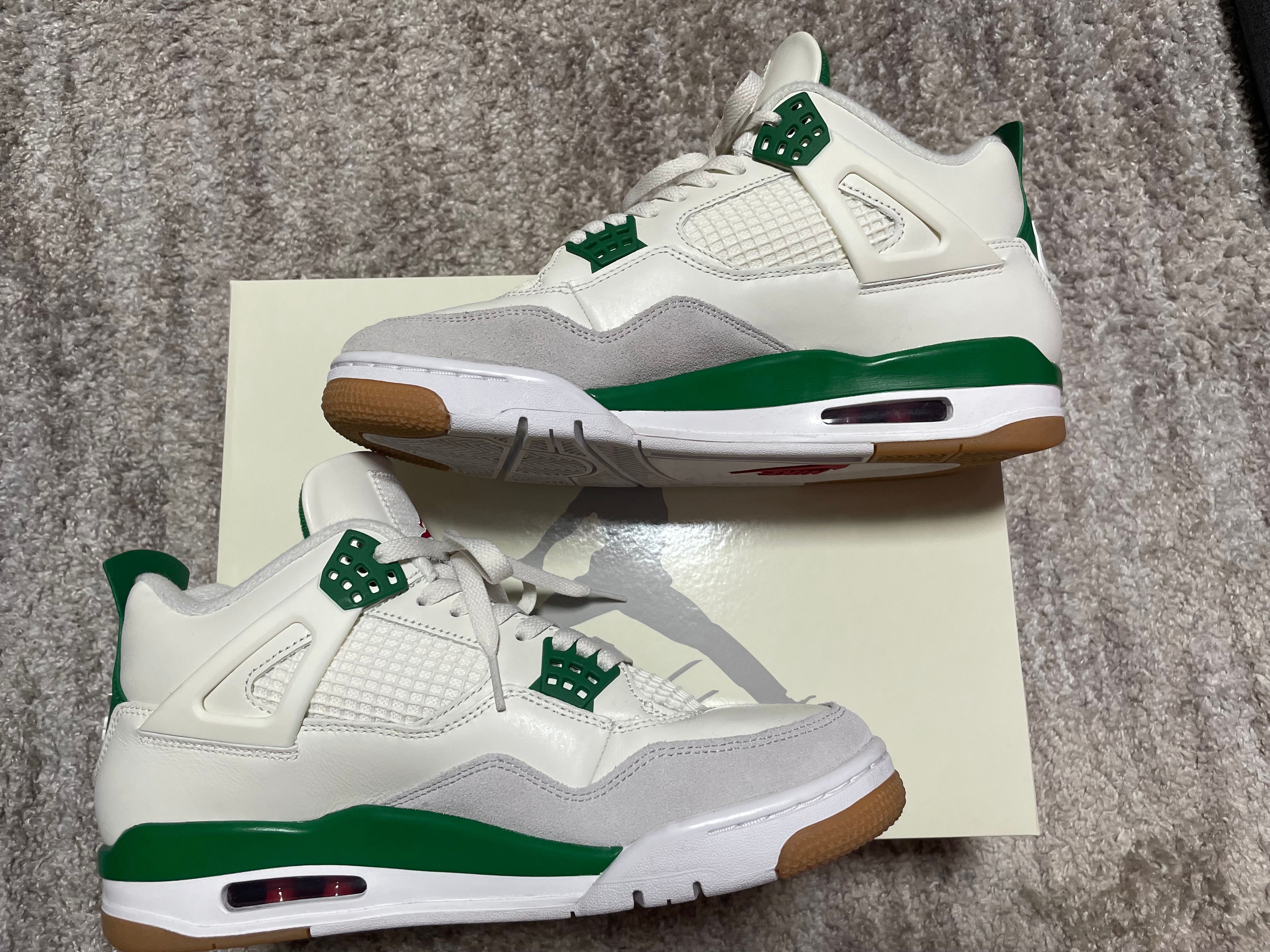 Nike SB × Air Jordan 4 Retro SP "Pine Green"
