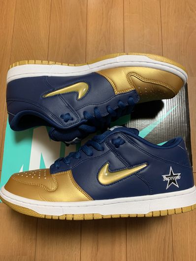 Supreme × Nike SB Dunk Low OG QS "Metallic Gold/Navy"