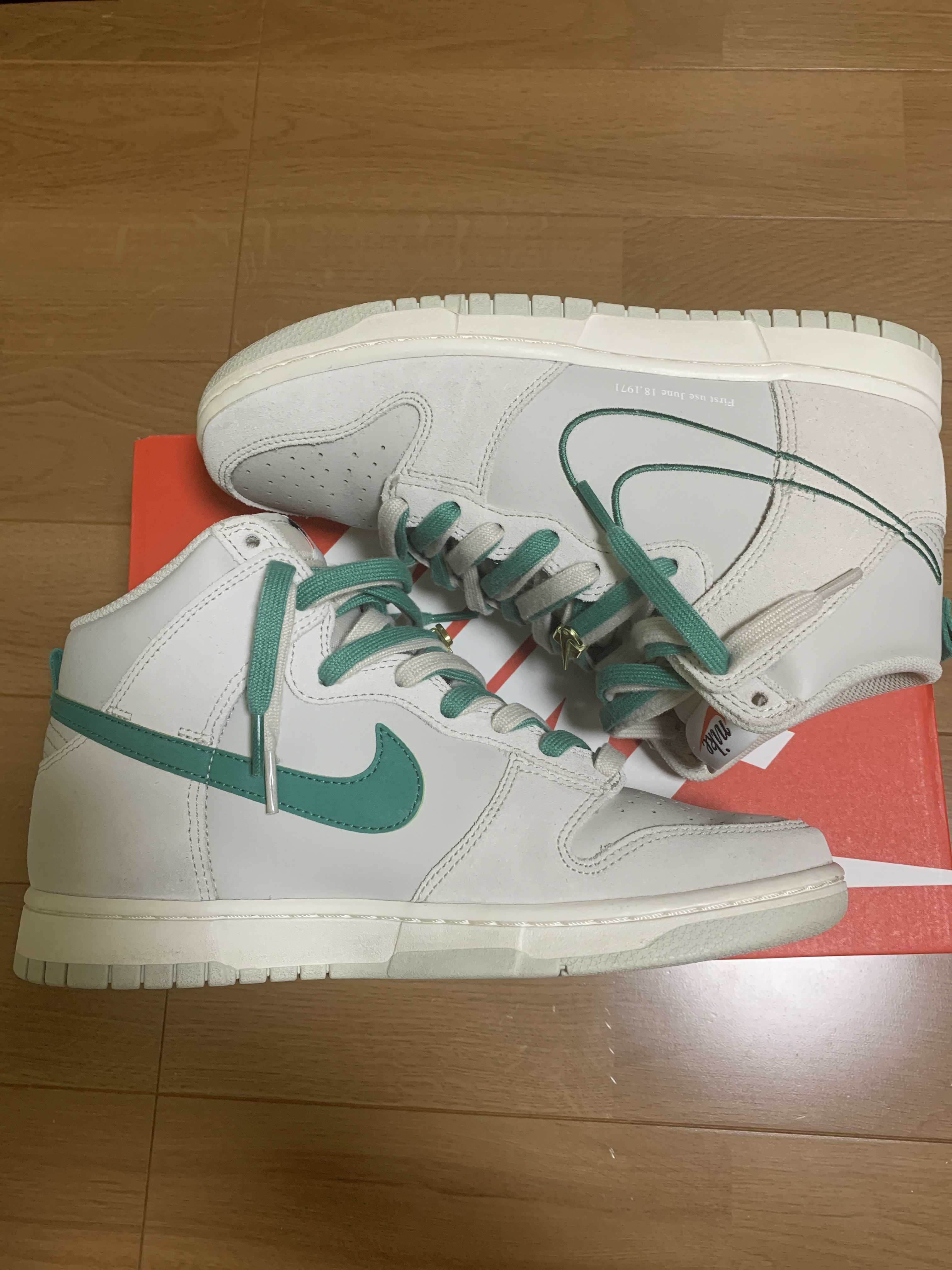 Nike Dunk High SE First Use "Light Bone/Green Noise"