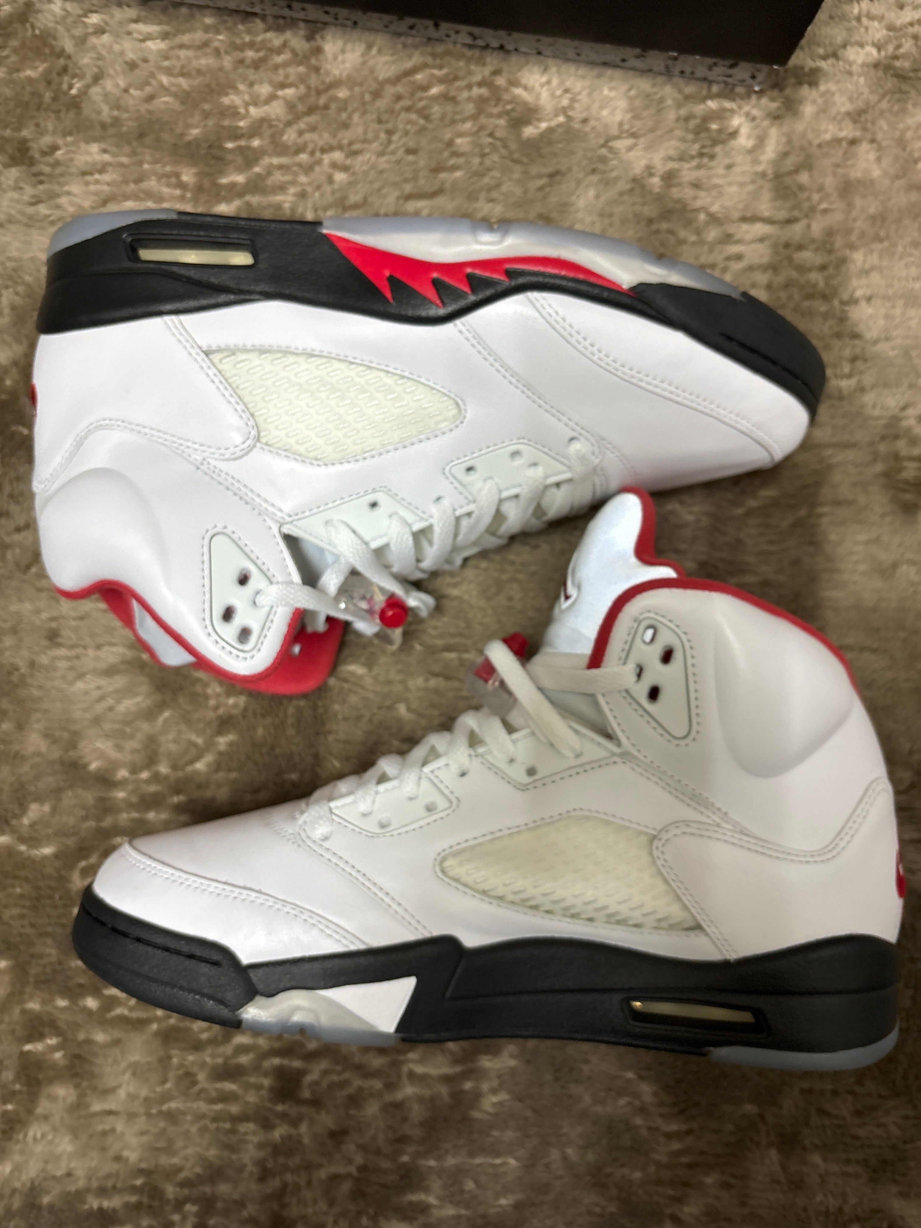 Nike Air Jordan 5 Retro "Fire Red" (2020)