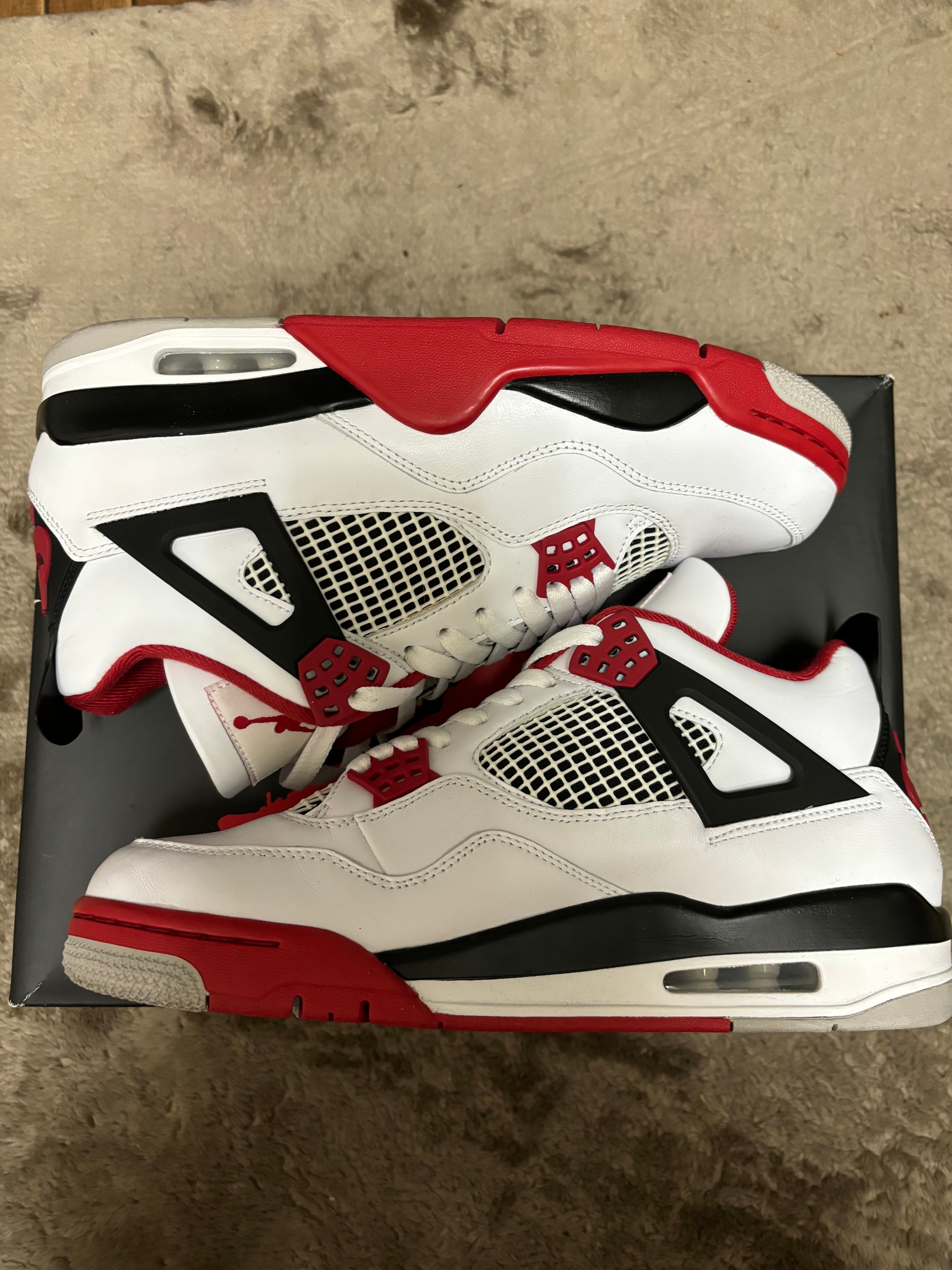 Nike Air Jordan 4 Retro OG "Fire Red" (2020)