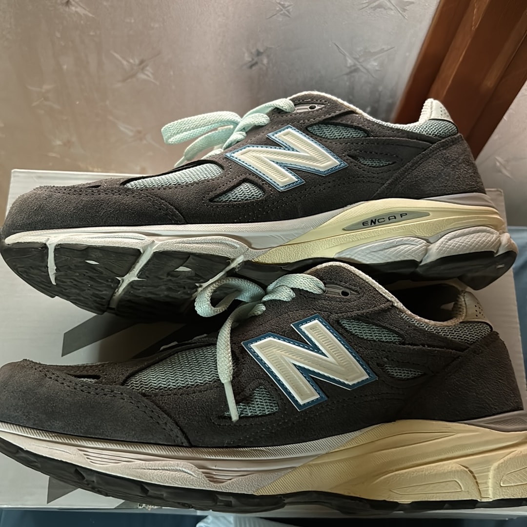 KITH × New Balance 990V3 "Steel Blue"