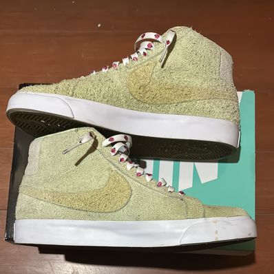 Flog Skateboards × Nike QS SB Zoom Blazer Mid
