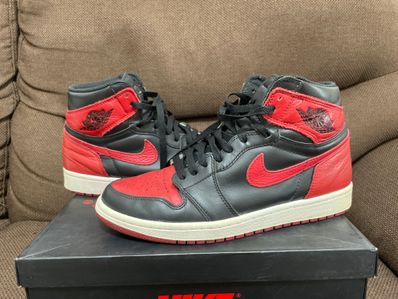 Nike Air Jordan 1 Retro High OG "Bred/Banned" (2016)