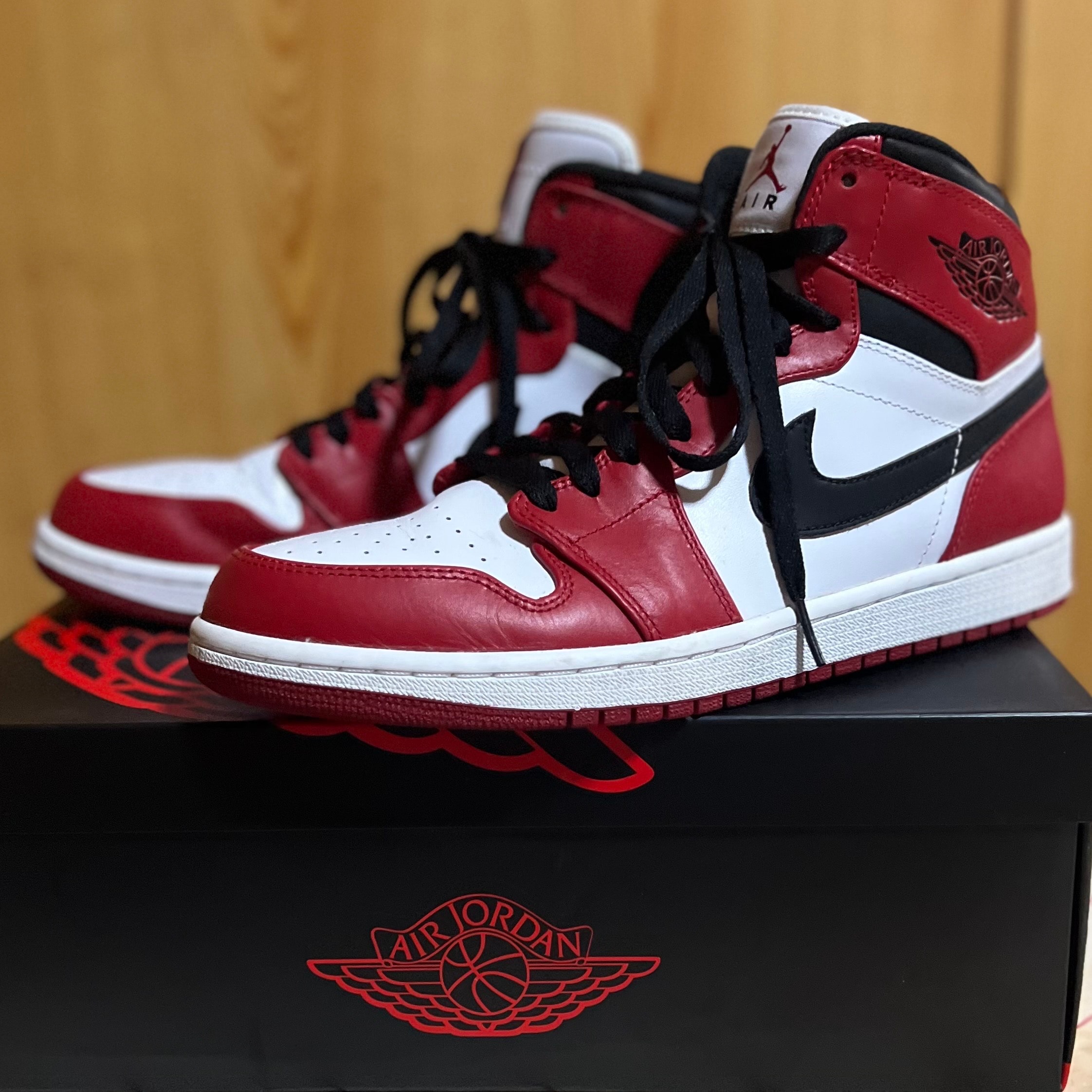 Nike Air Jordan 1 Retro High "Chicago" (2013)
