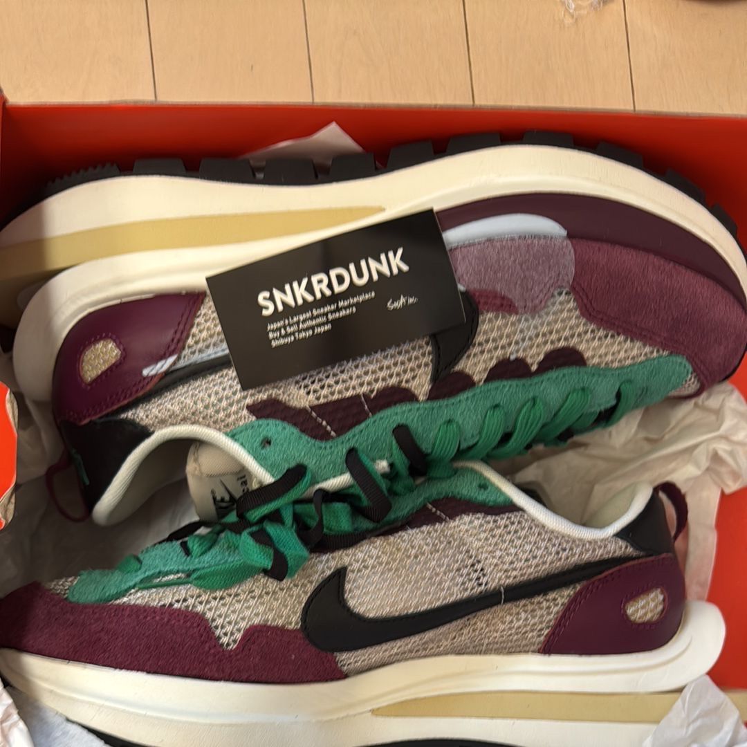 sacai × Nike Vapor Waffle "String/Red/Green"