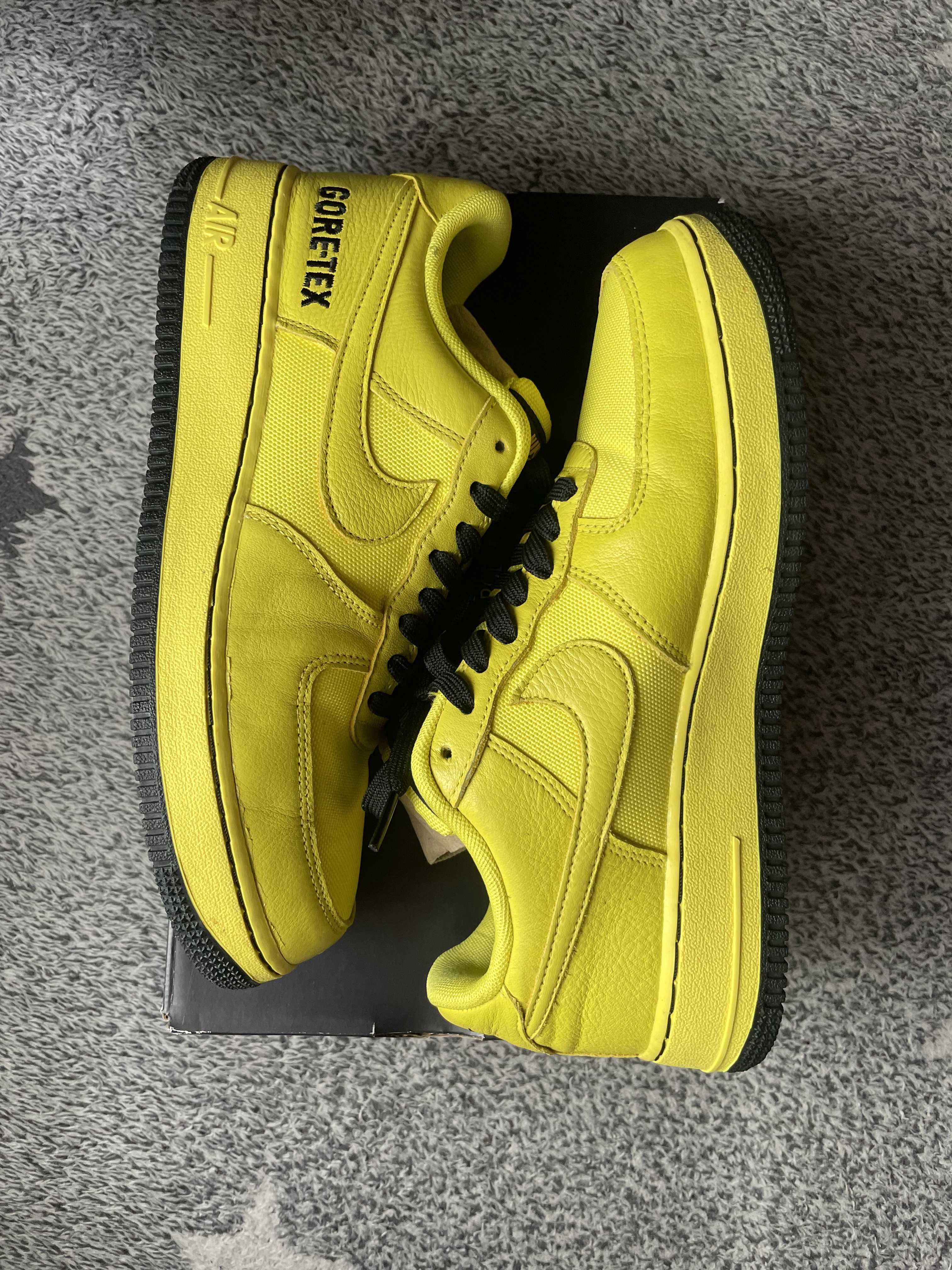 Nike Air Force 1 Low Gore-Tex "Dynamic Yellow"