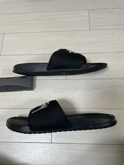 Stussy × Nike Benassi Slide Sandal "Black" (DC5239-001)