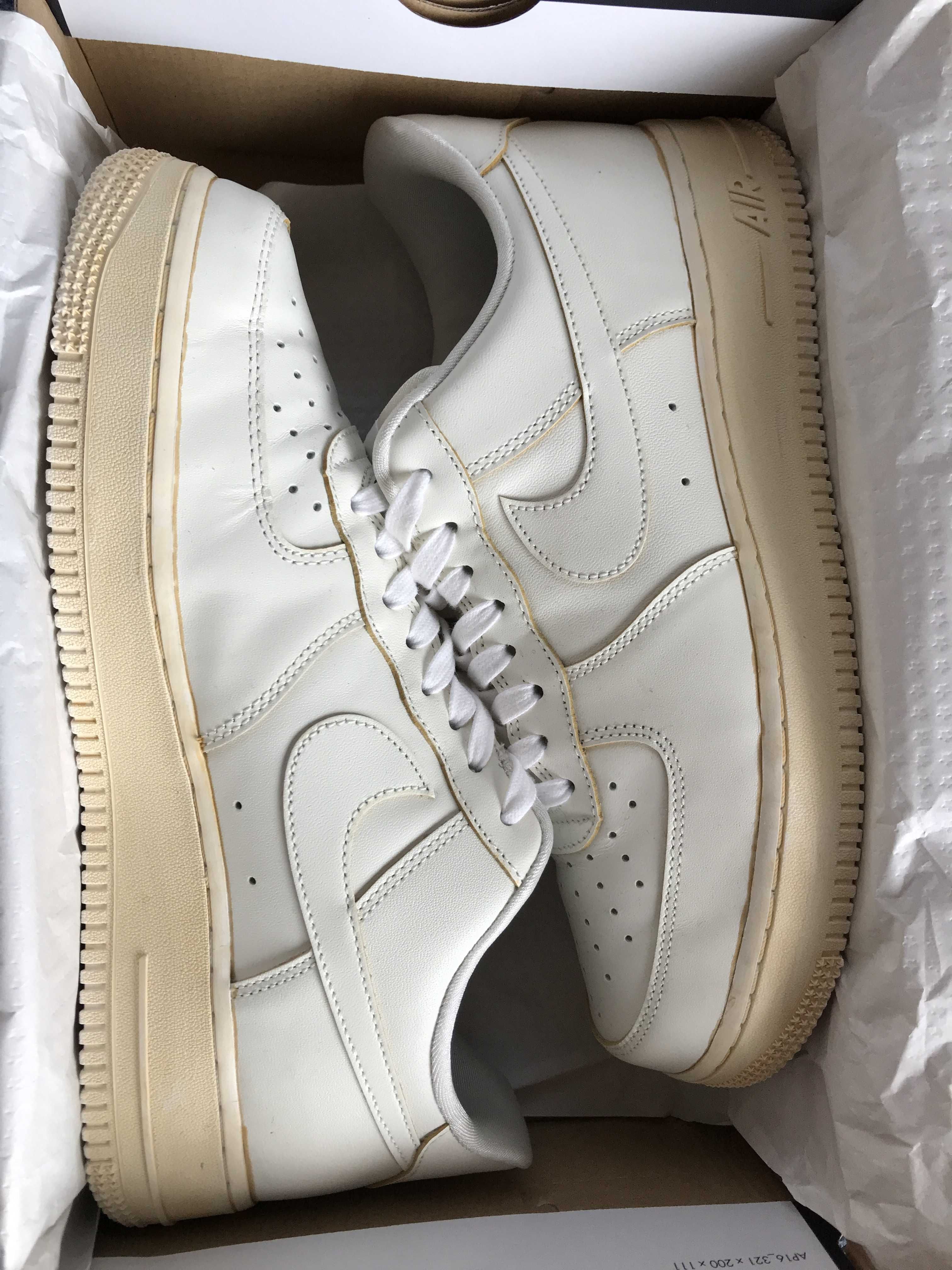 Nike Air Force 1 Low '07 LV8 "Made You Look"