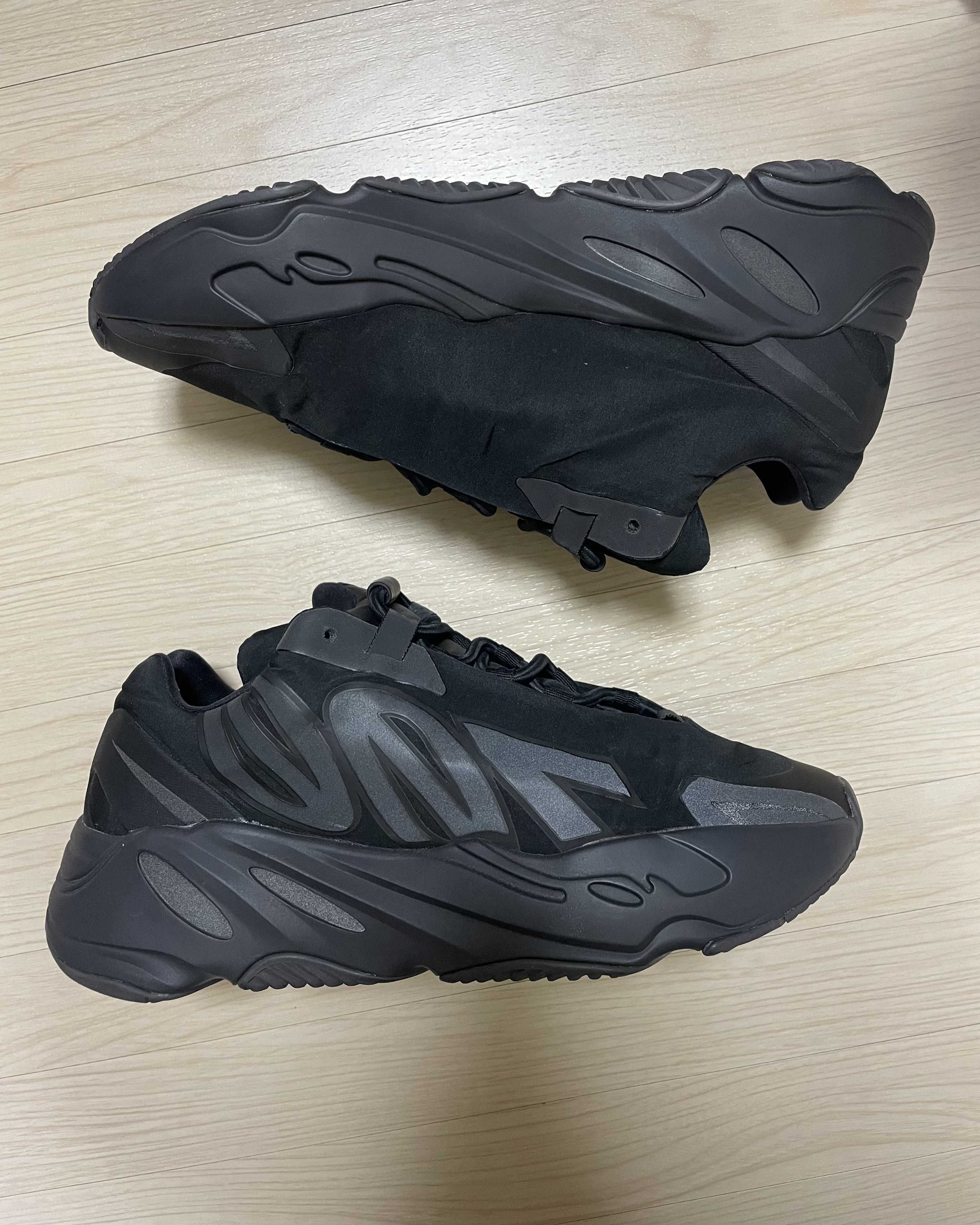 adidas YEEZY Boost 700 MNVN "Black"