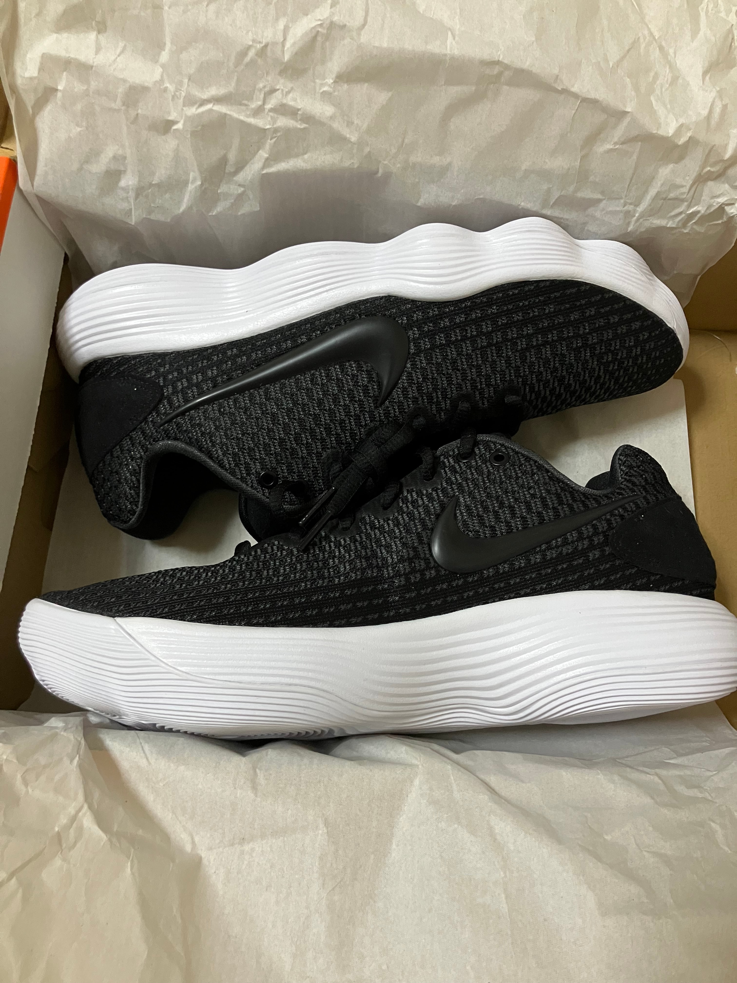 Nike Hyperdunk 2017 Low "Black/Anthracite/White/Metallic Silver" (897663-001/897637-001)