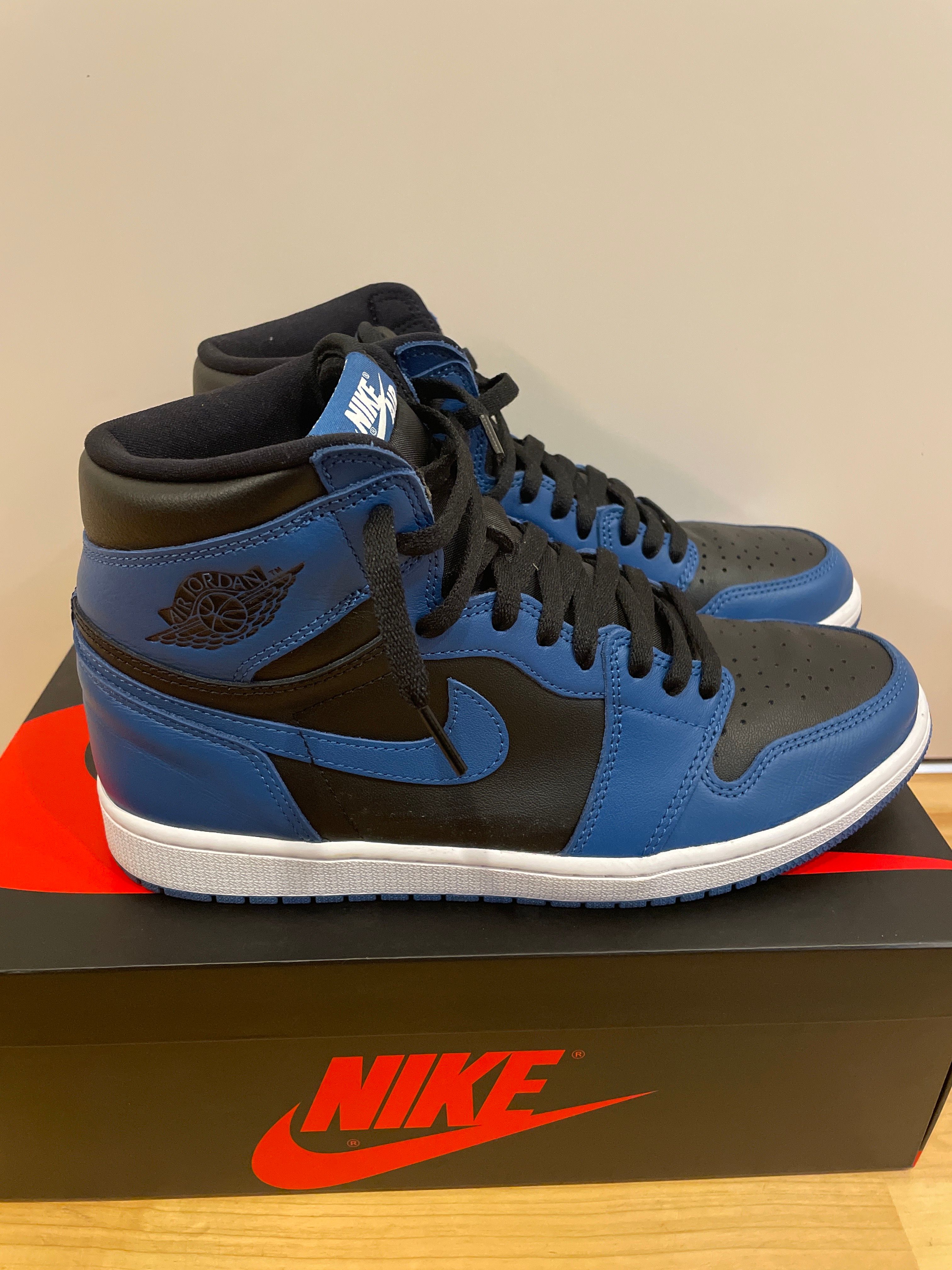 Nike Air Jordan 1 Retro High OG "Dark Marina Blue"