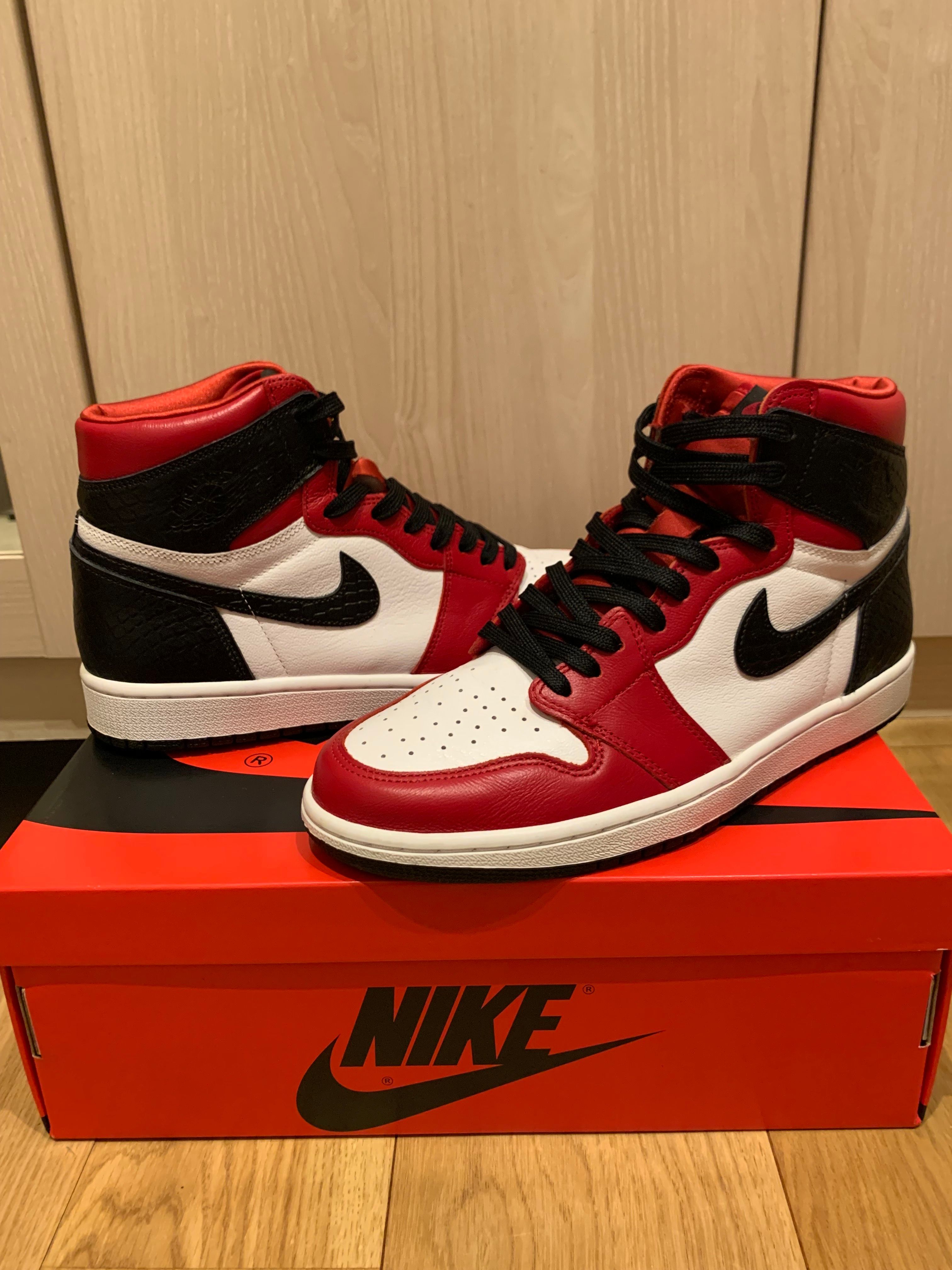 Nike Women's Air Jordan 1 High OG "Satin Red"
