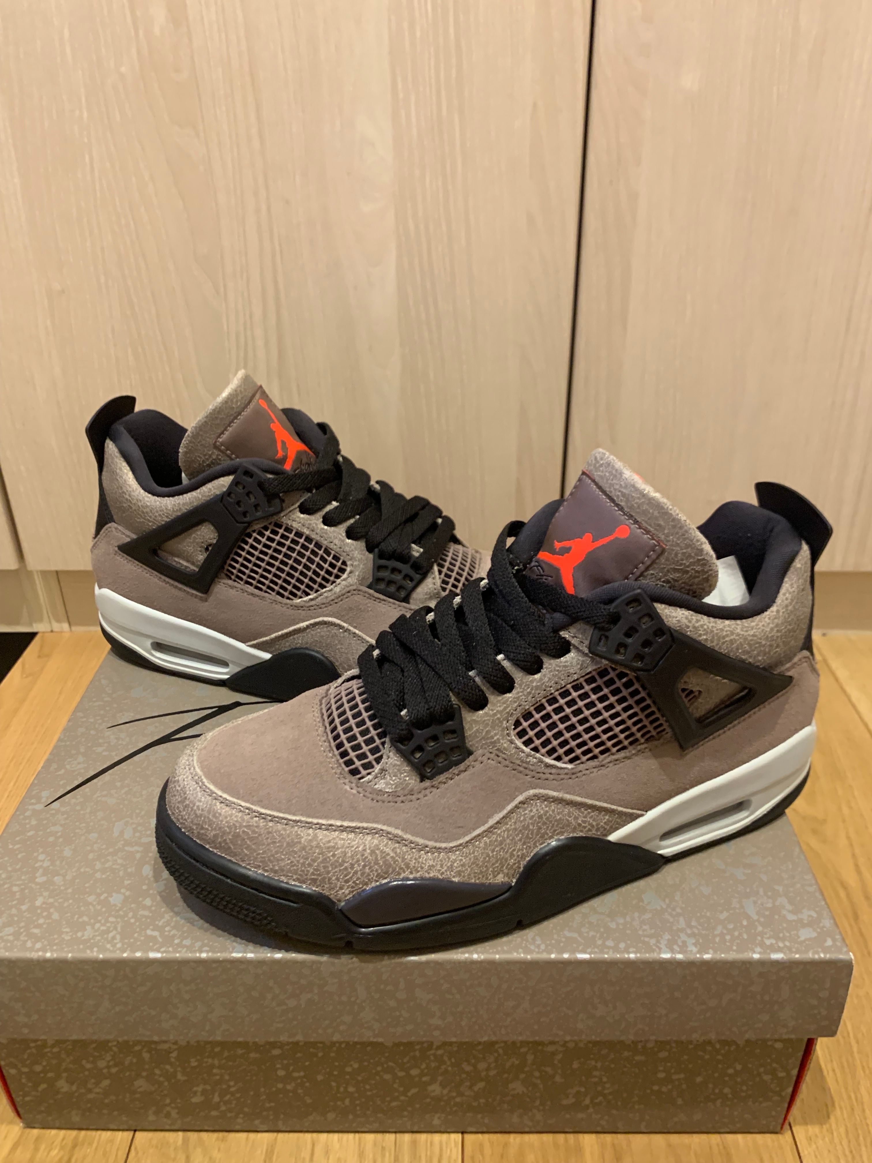 Nike Air Jordan 4 "Taupe Haze"   