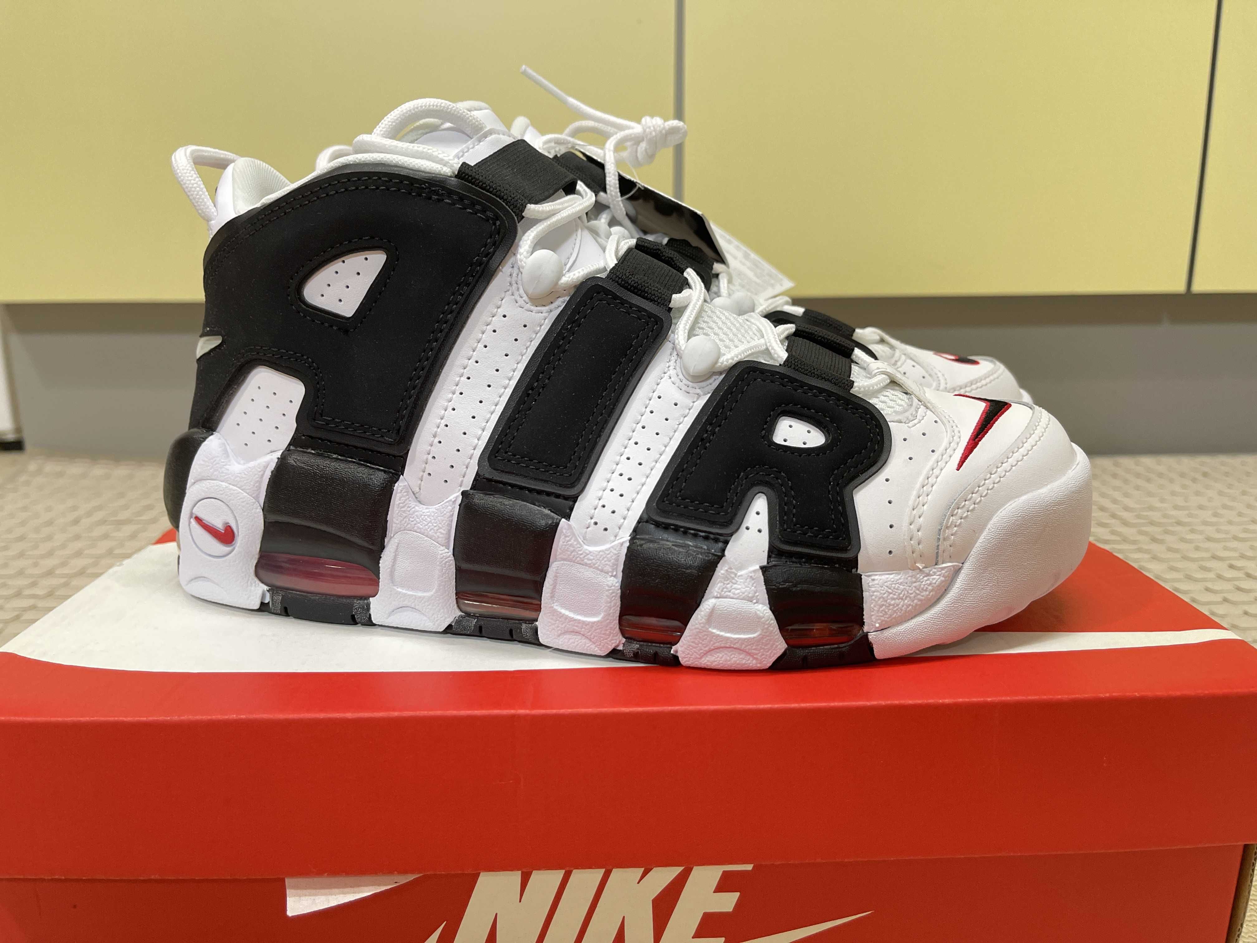NIKE AIR MORE UPTEMPO "WHITE/BLACK/UNIVERSITY RED"(2020)