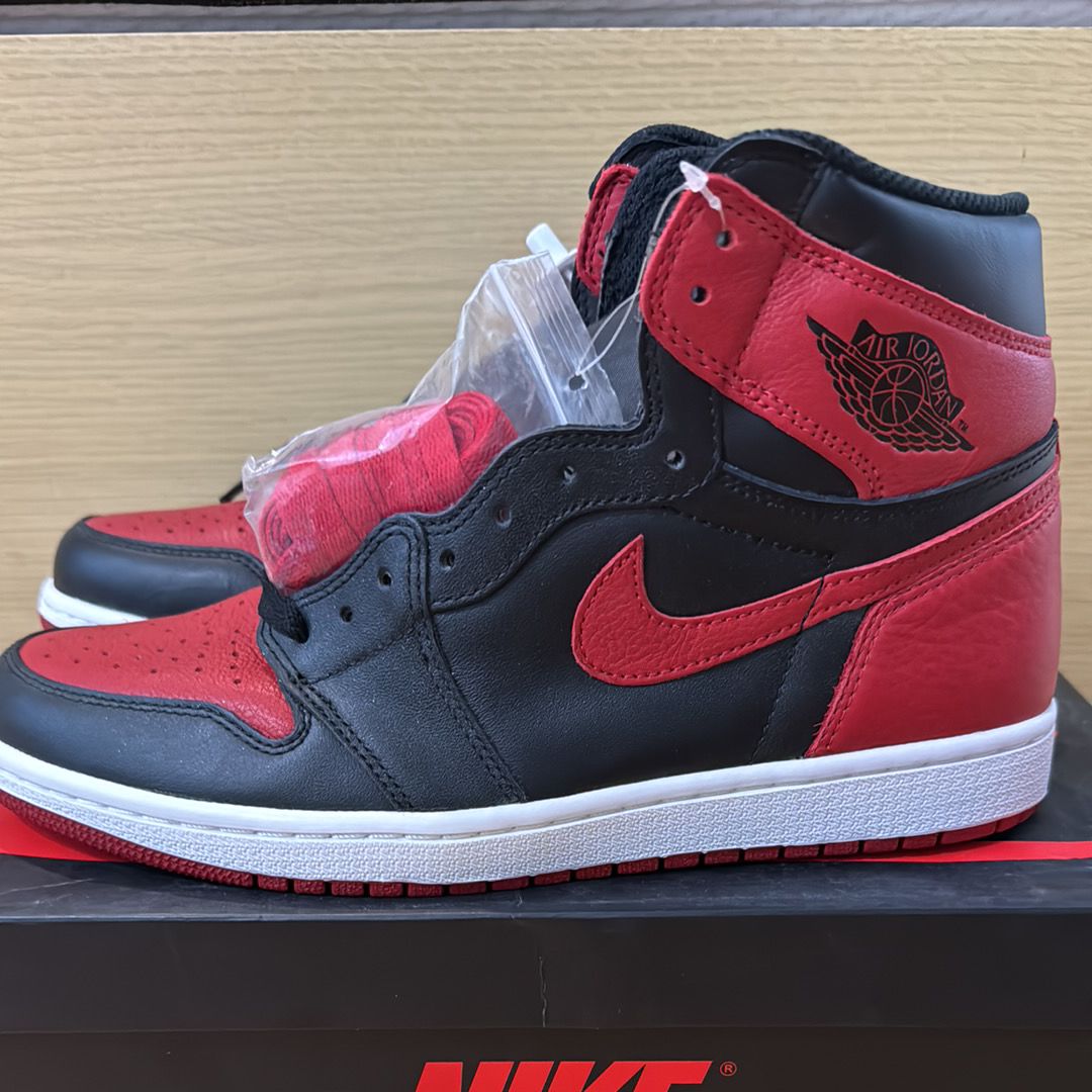 Nike Air Jordan 1 Retro High OG "Bred/Banned" (2016)