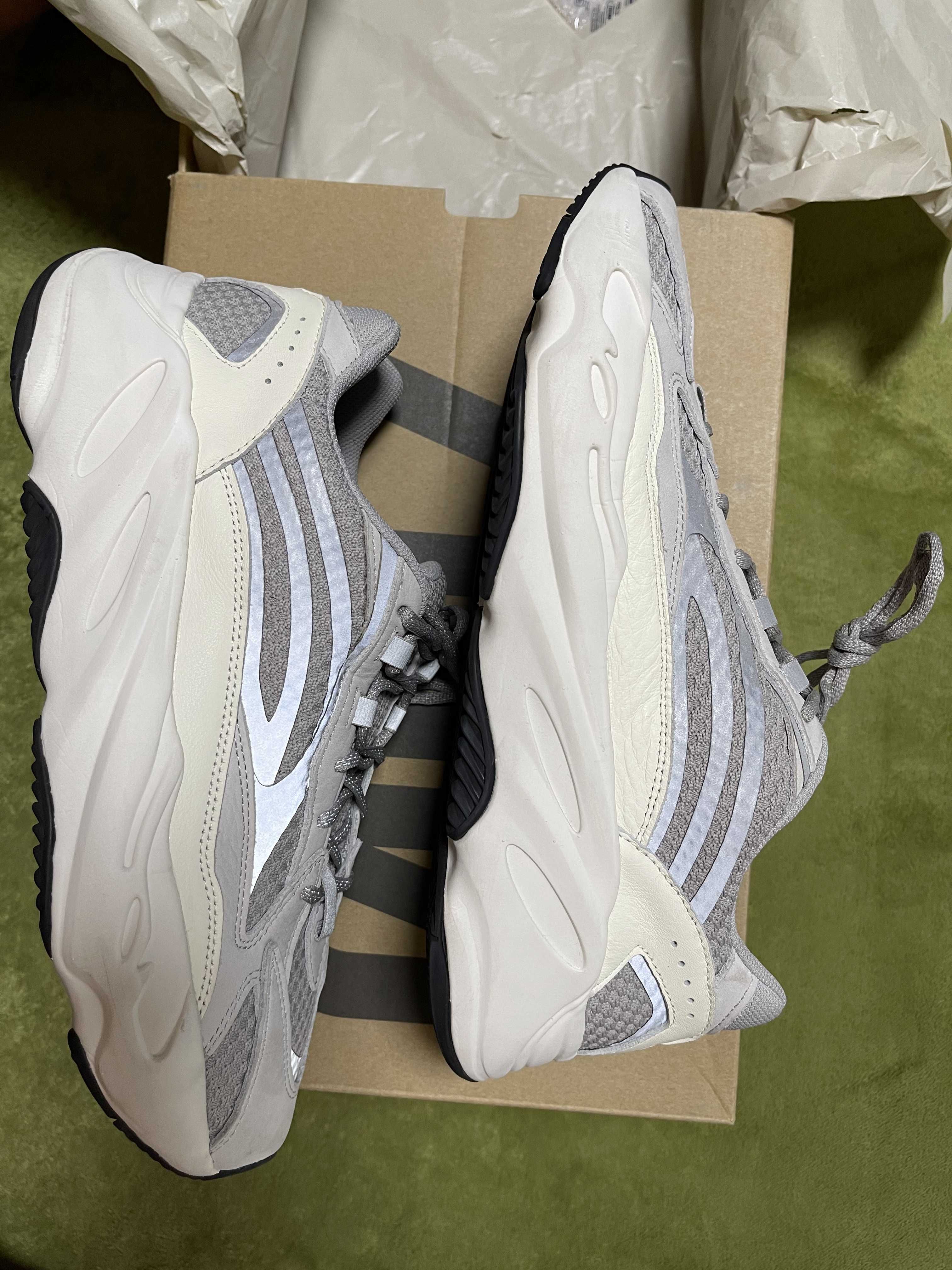 adidas YEEZY Boost 700 V2 "Static"