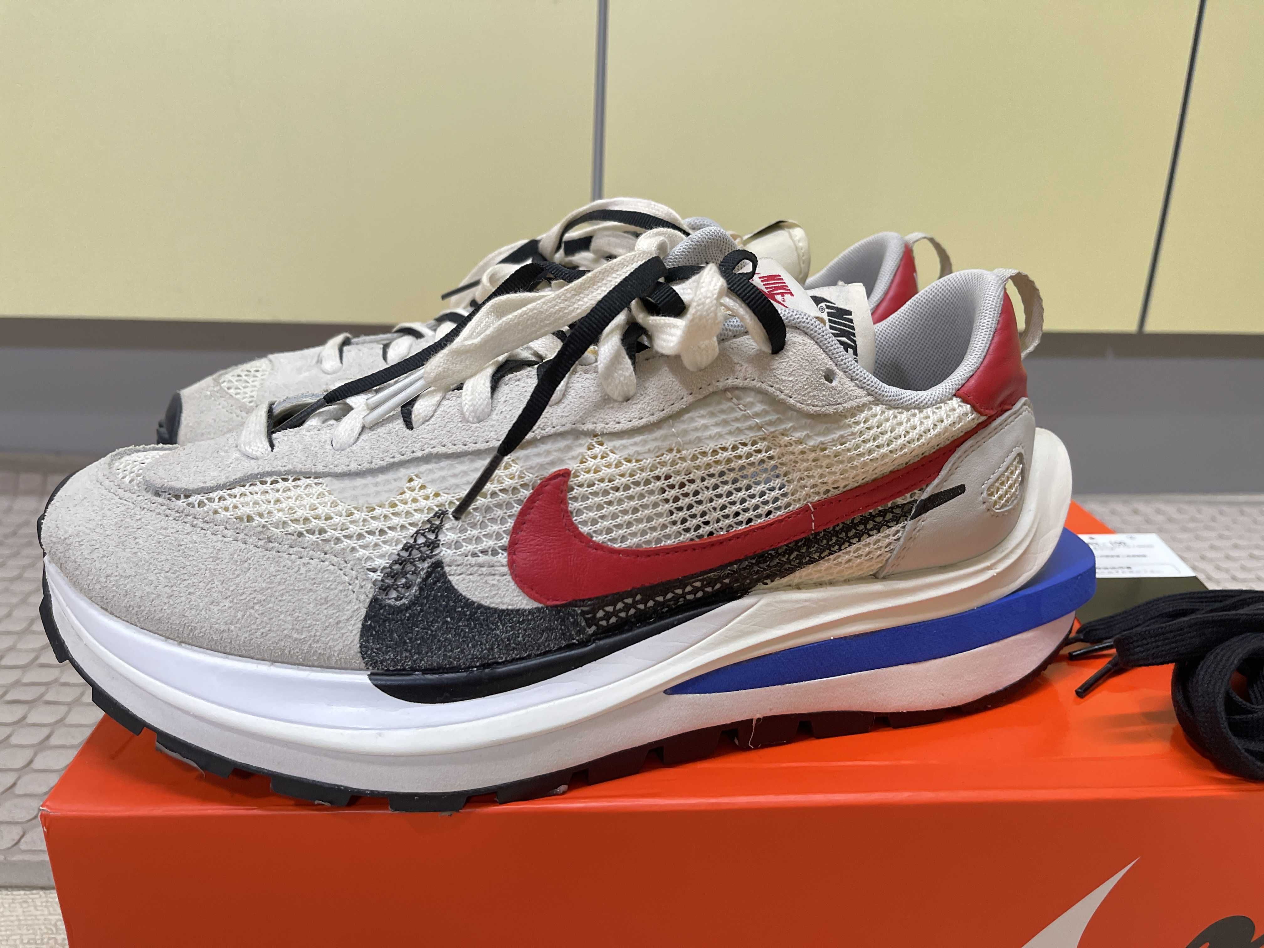 sacai × Nike Vapor Waffle "Royal Fuchsia"