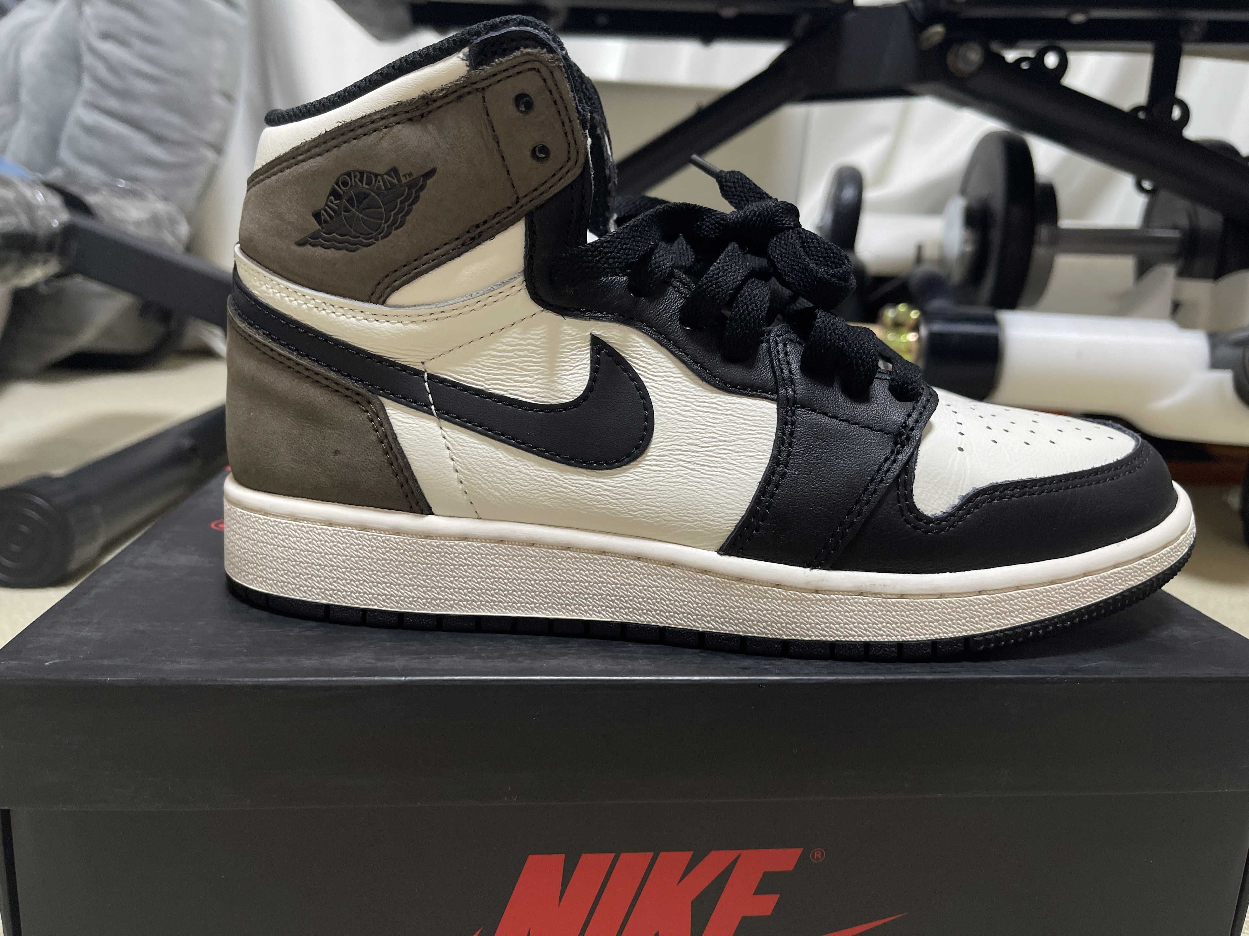 Nike GS Air Jordan 1 High OG "Sail/Dark Mocha/Black"