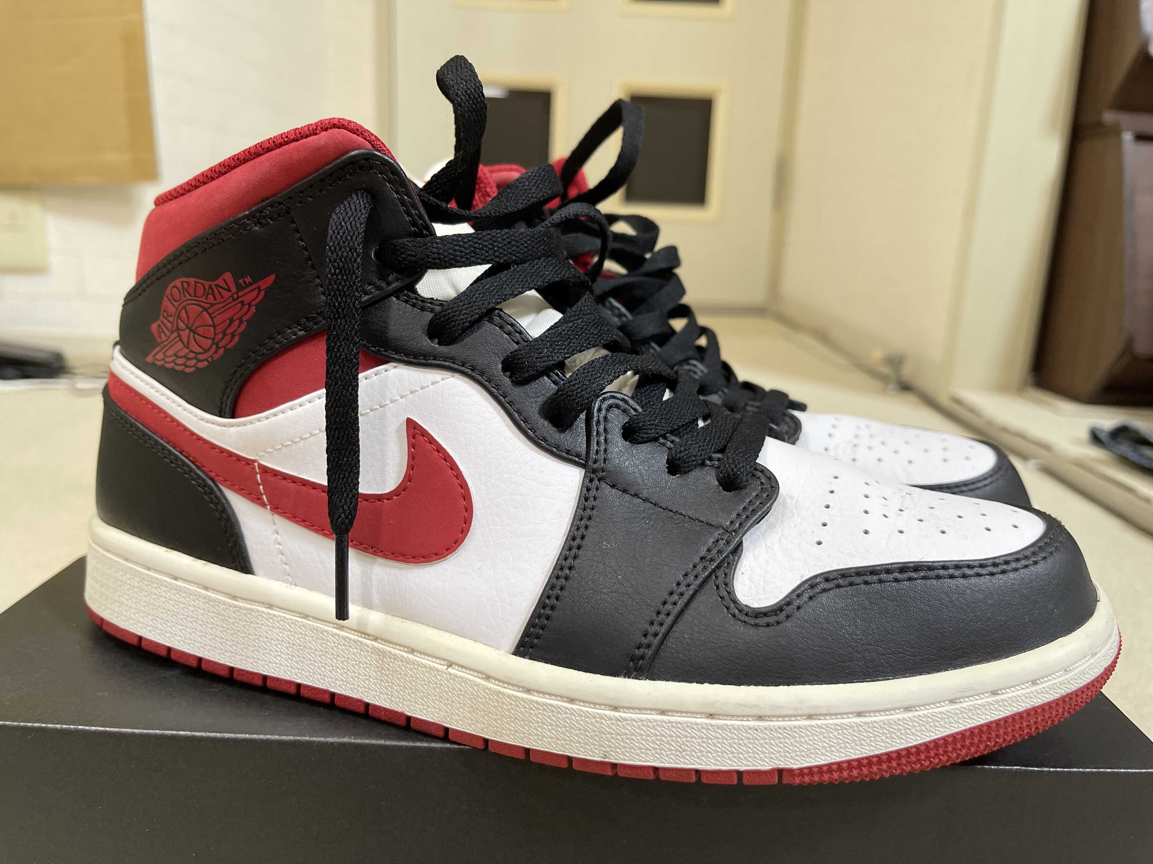 Nike Air Jordan 1 Mid "White/Gym Red Black"