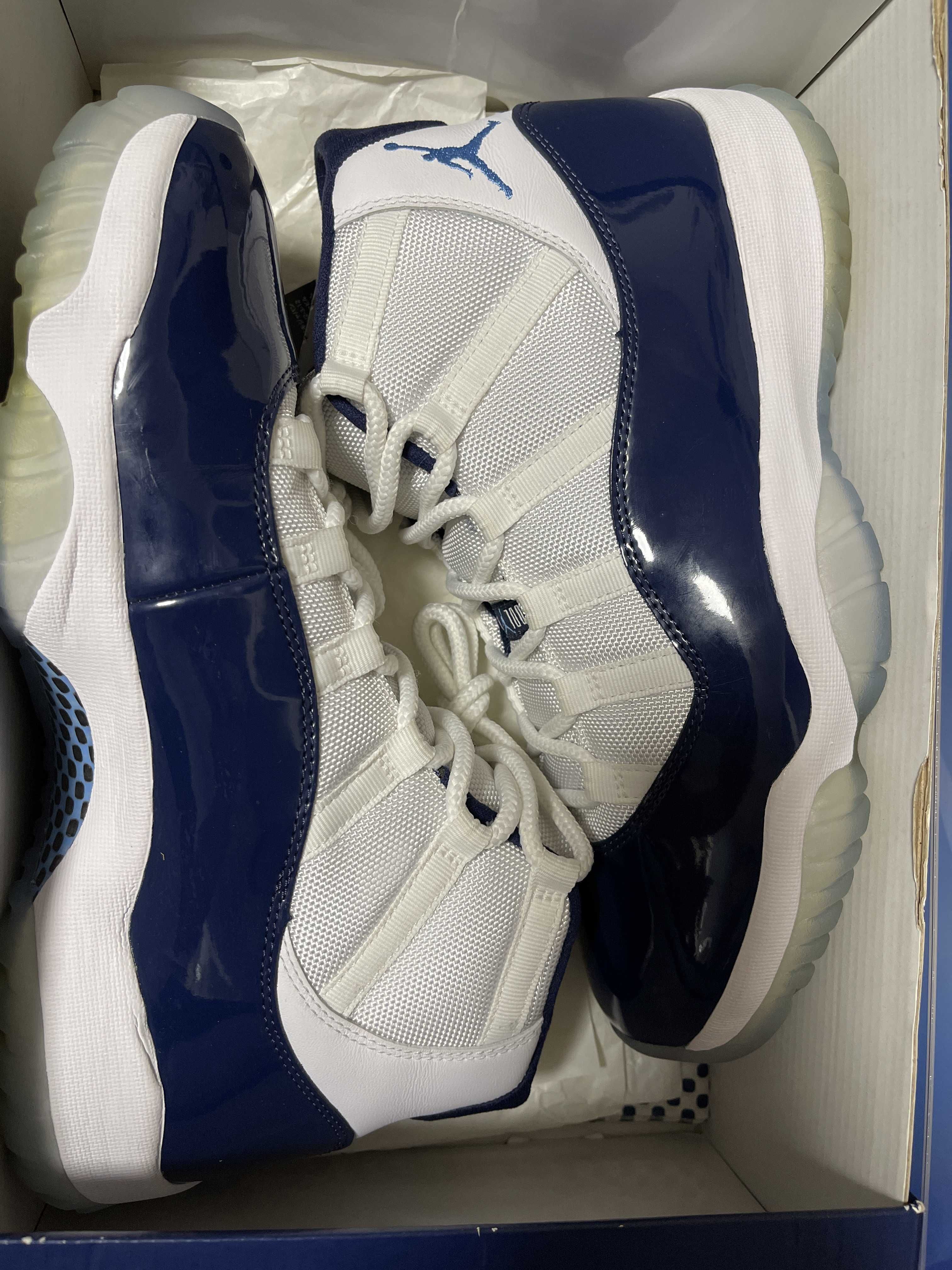Nike Air Jordan 11 Retro "UNC Win Like 82"