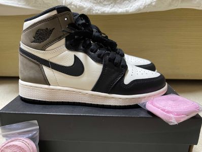 Nike GS Air Jordan 1 High OG "Sail/Dark Mocha/Black"