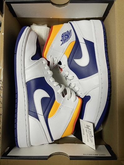 NIKE AIR JORDAN 1 MID "WHITE/NAVY/YELLOW"