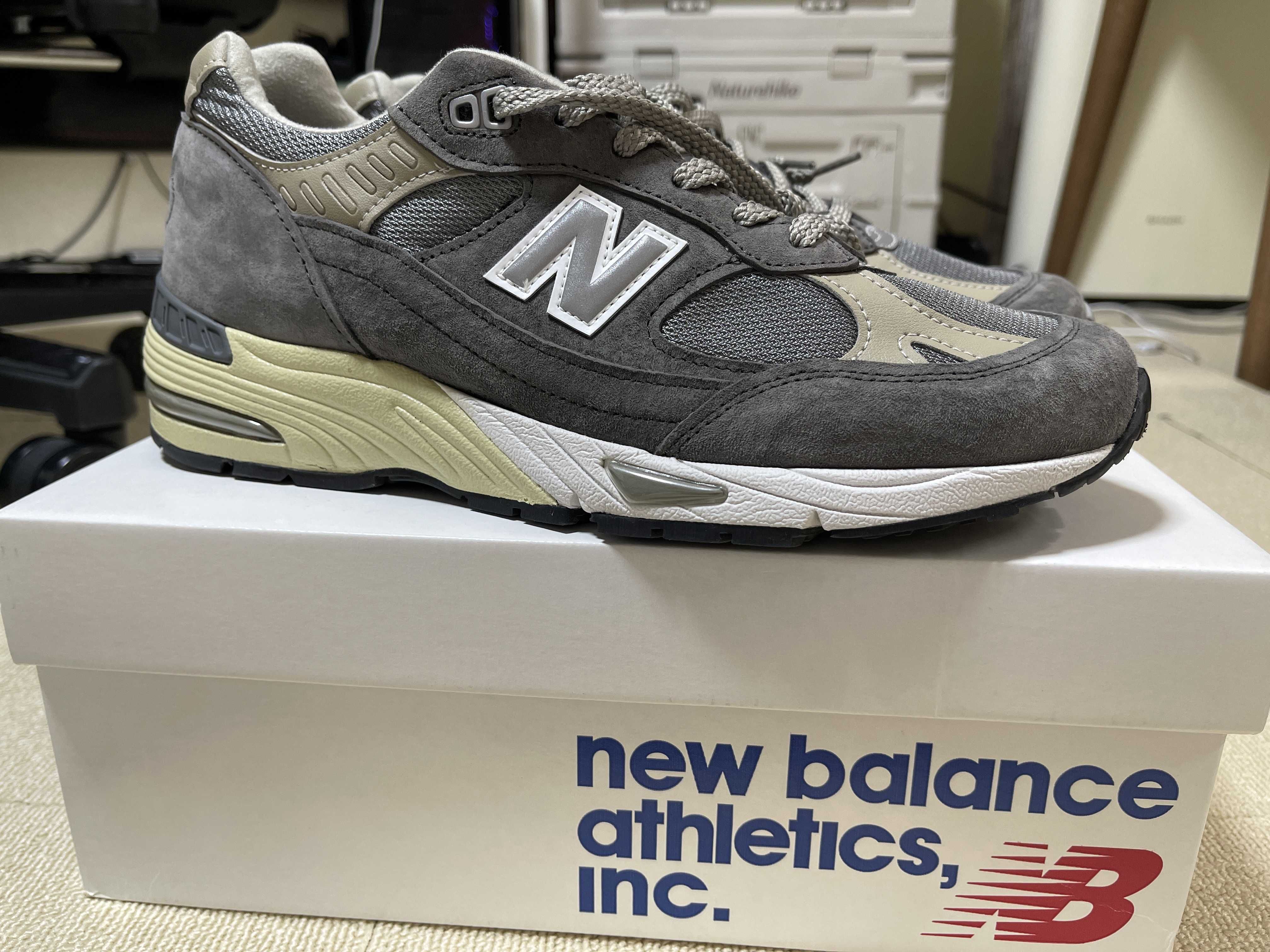 New Balance M991UKF Flimby Catalogue Pack "Grey/White"