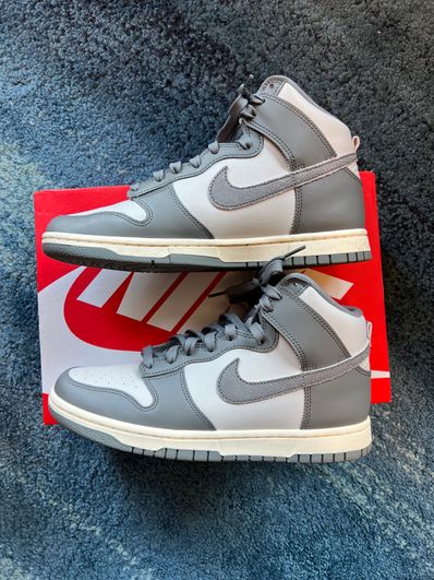 Nike Dunk High Retro SE Vintage "Light Bone and Tumbled Grey"