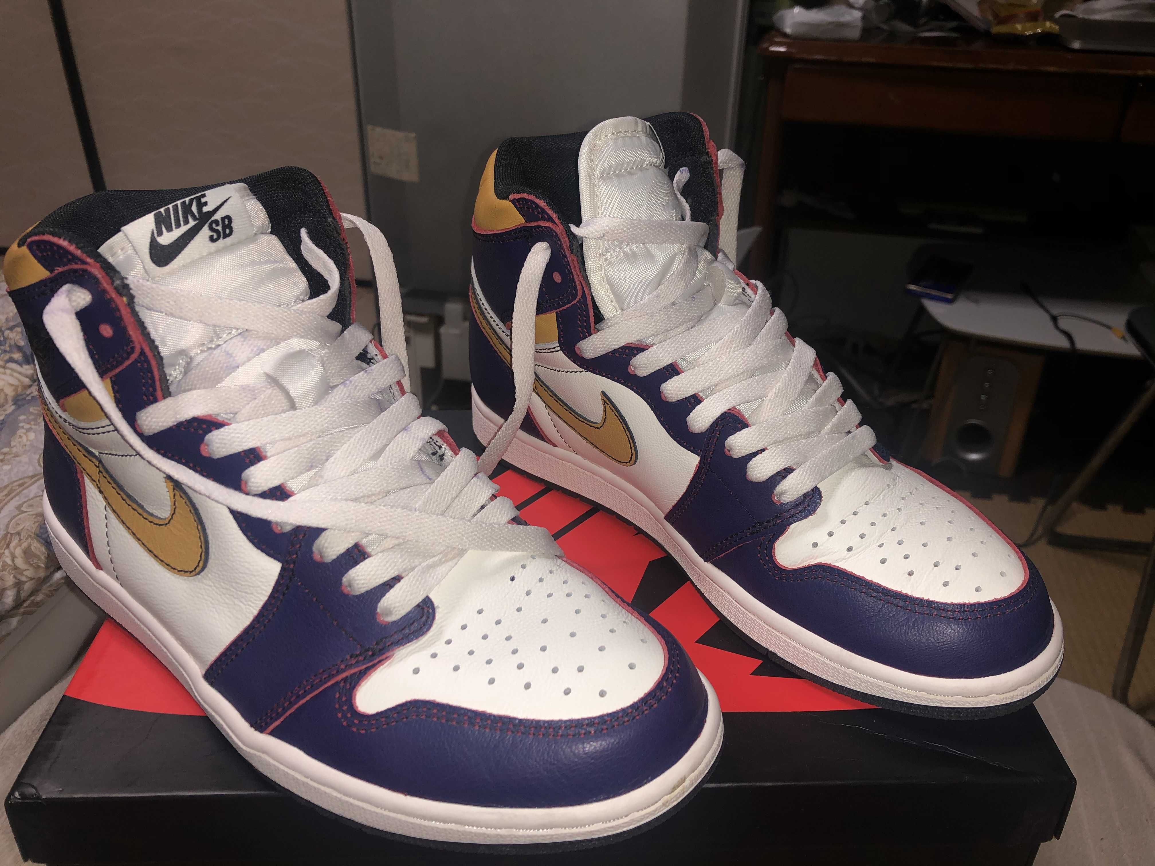 Nike SB × Air Jordan 1 Retro High "La To Chicago"  