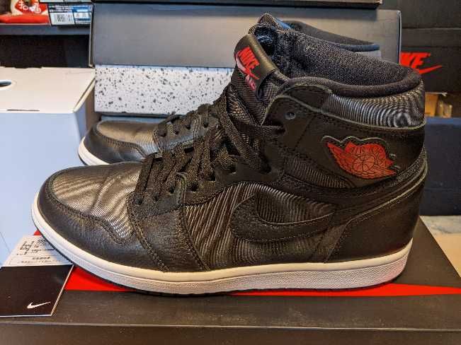 Nike Air Jordan 1 Retro High OG "Black/Metallic Silver/Gym Red"  