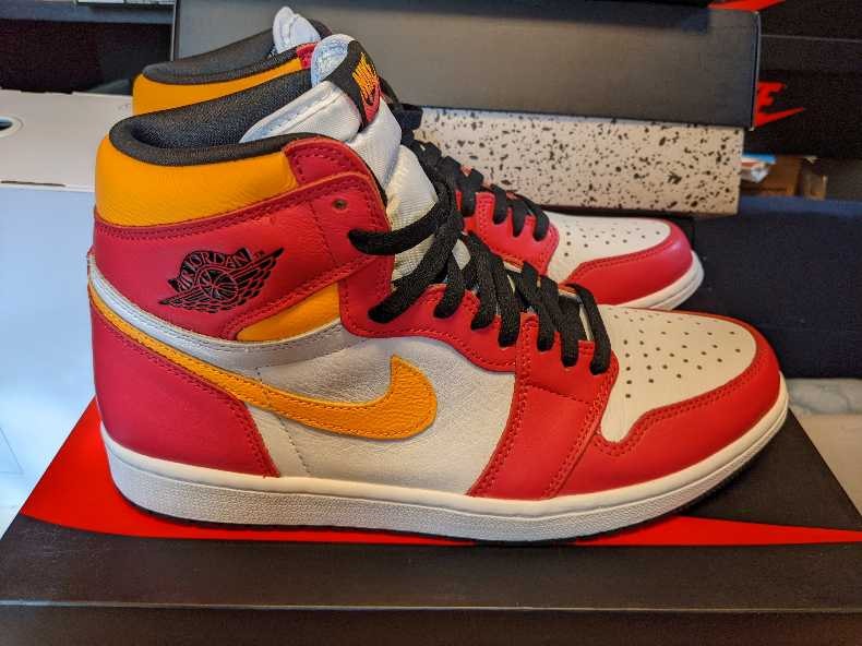 Nike Air Jordan 1 High OG "Light Fusion Red"