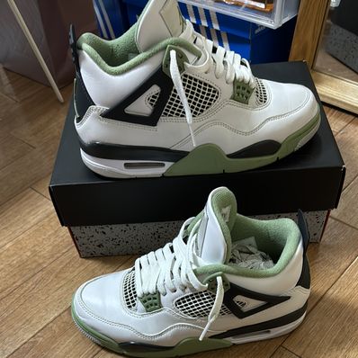 Nike Women's Air Jordan 4 "Oil Green"