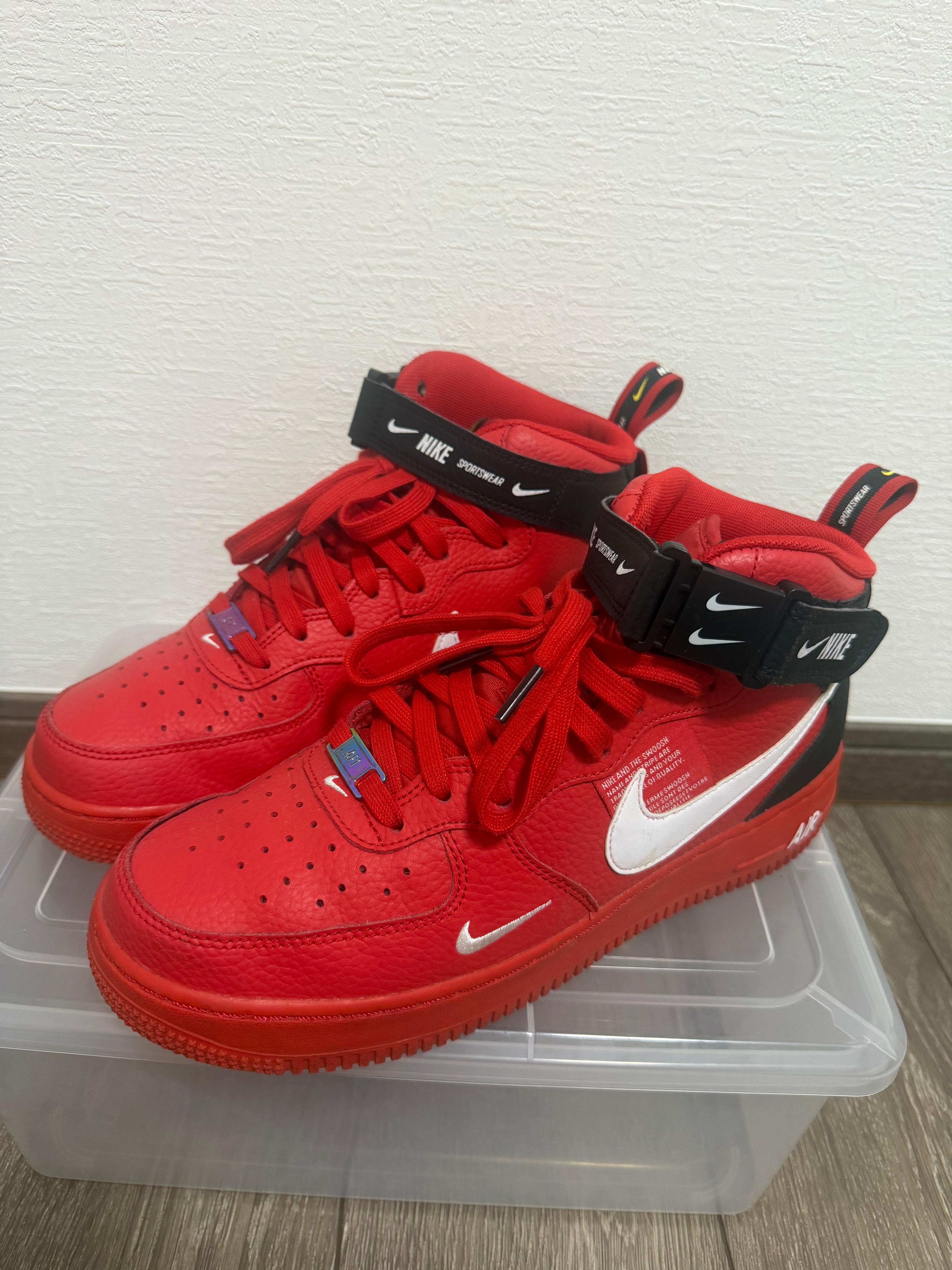 Nike Air Force 1 Mid Utility "University Red"