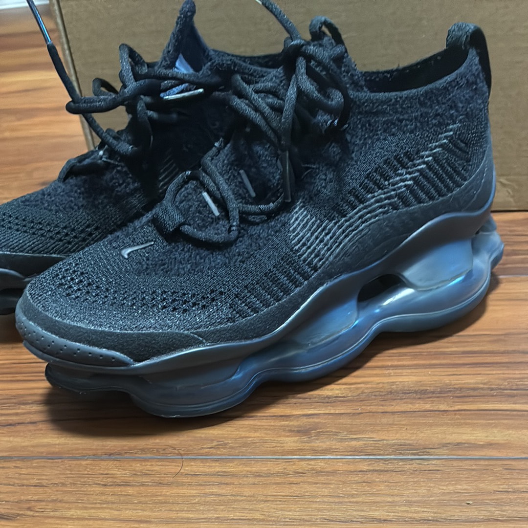 ナイキ ウィメンズ エアマックス スコーピオン "オレオ"