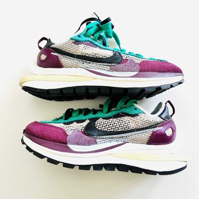 sacai × Nike Vapor Waffle "String/Red/Green"