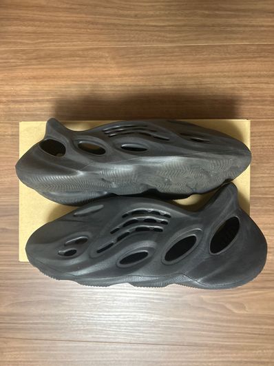 adidas YEEZY Foam Runner "Onyx"