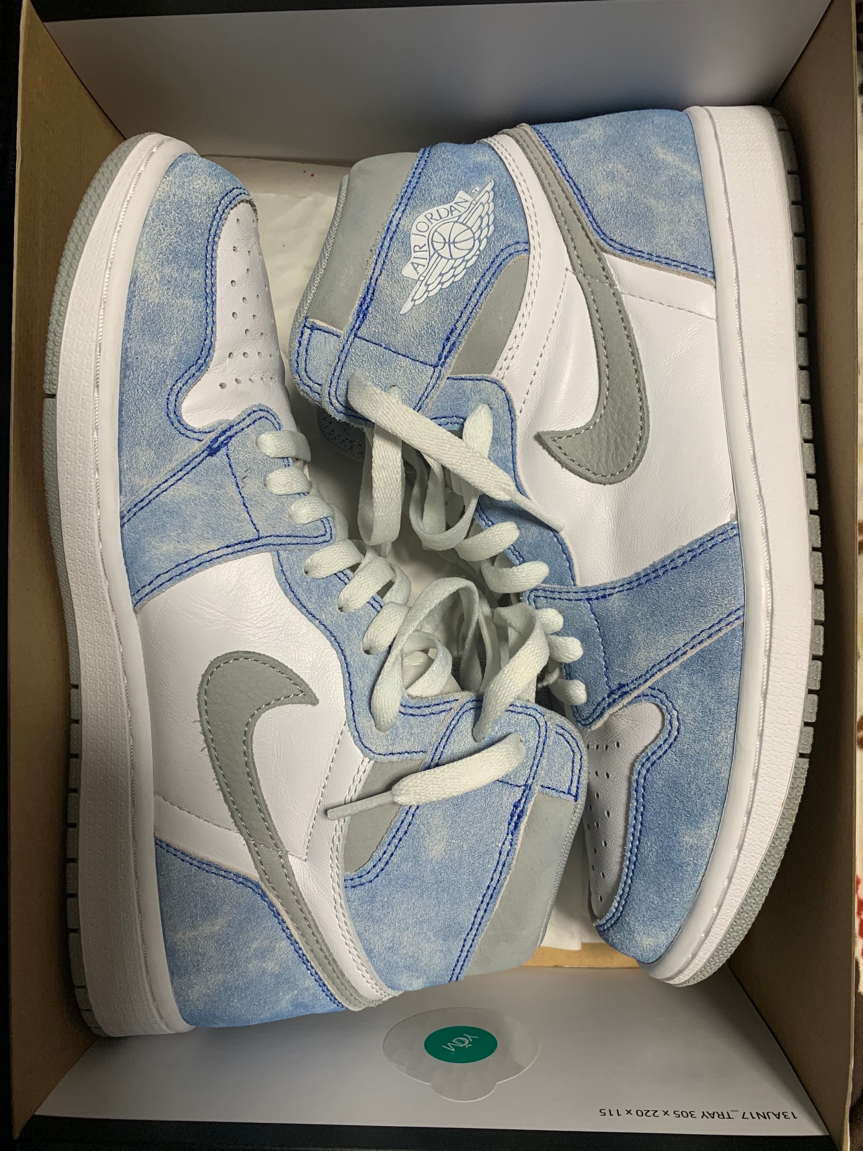 Nike Air Jordan 1 High OG "Hyper Royal"