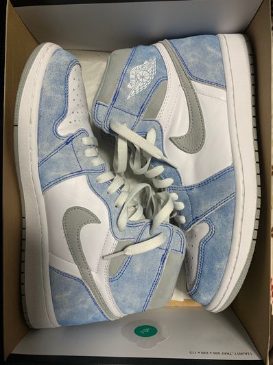 Nike Air Jordan 1 High OG "Hyper Royal"